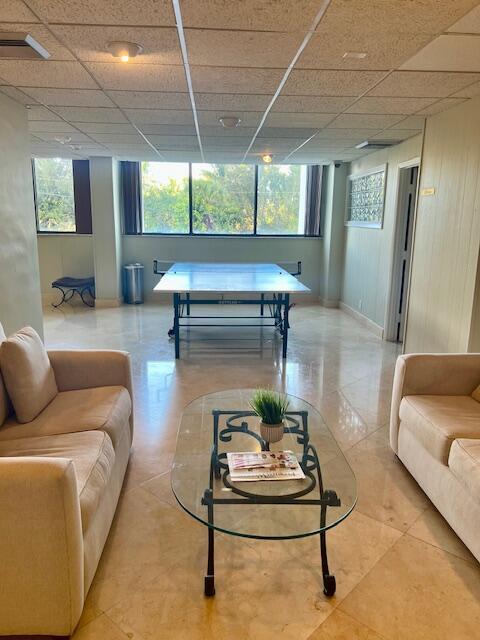 PALM BEACH HOUSE CONDO - Residential