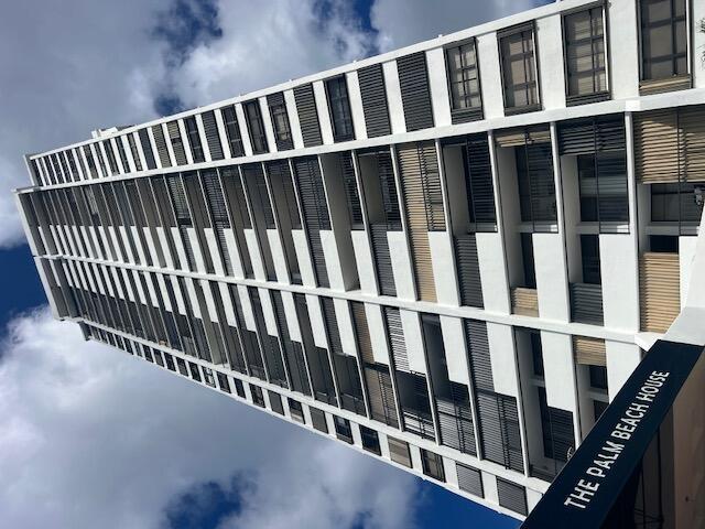 PALM BEACH HOUSE CONDO - Residential