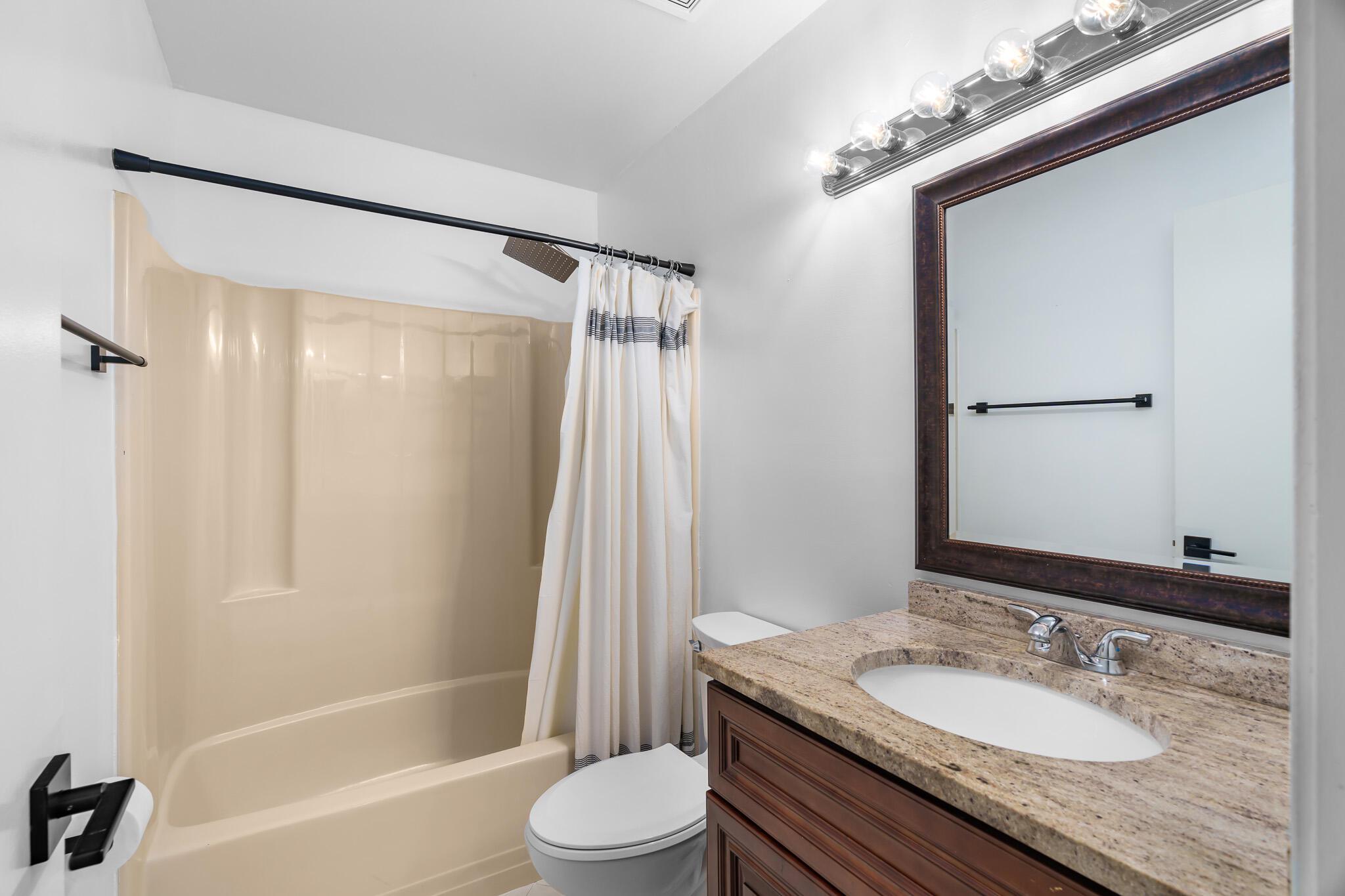 SAN REMO GOLF & TENNIS CL - Residential