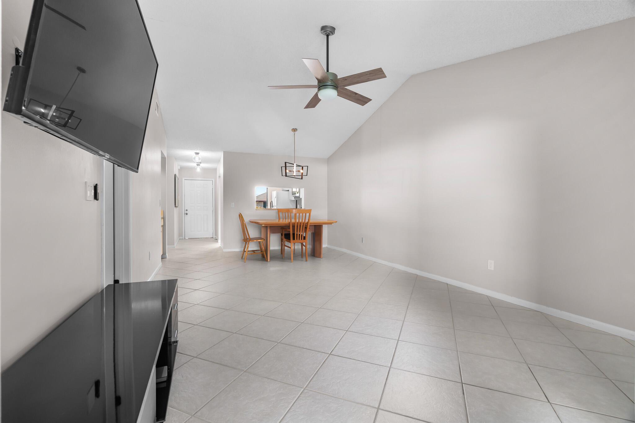 SAN REMO GOLF & TENNIS CL - Residential