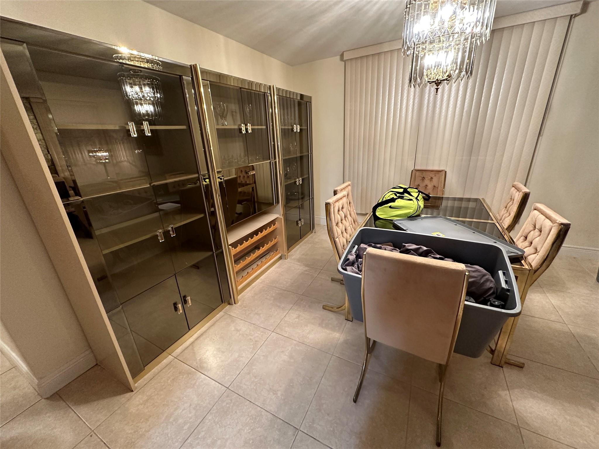 MIAMI LAKES LOCH NESS SEC - Residential