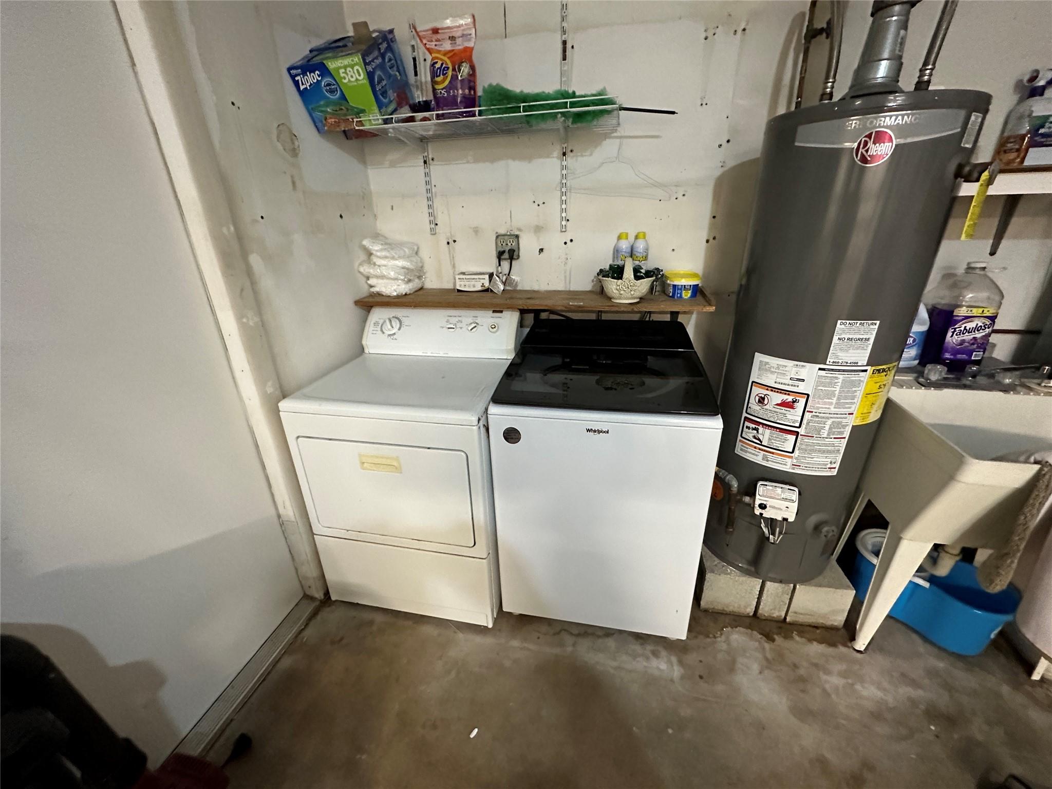 MIAMI LAKES LOCH NESS SEC - Residential