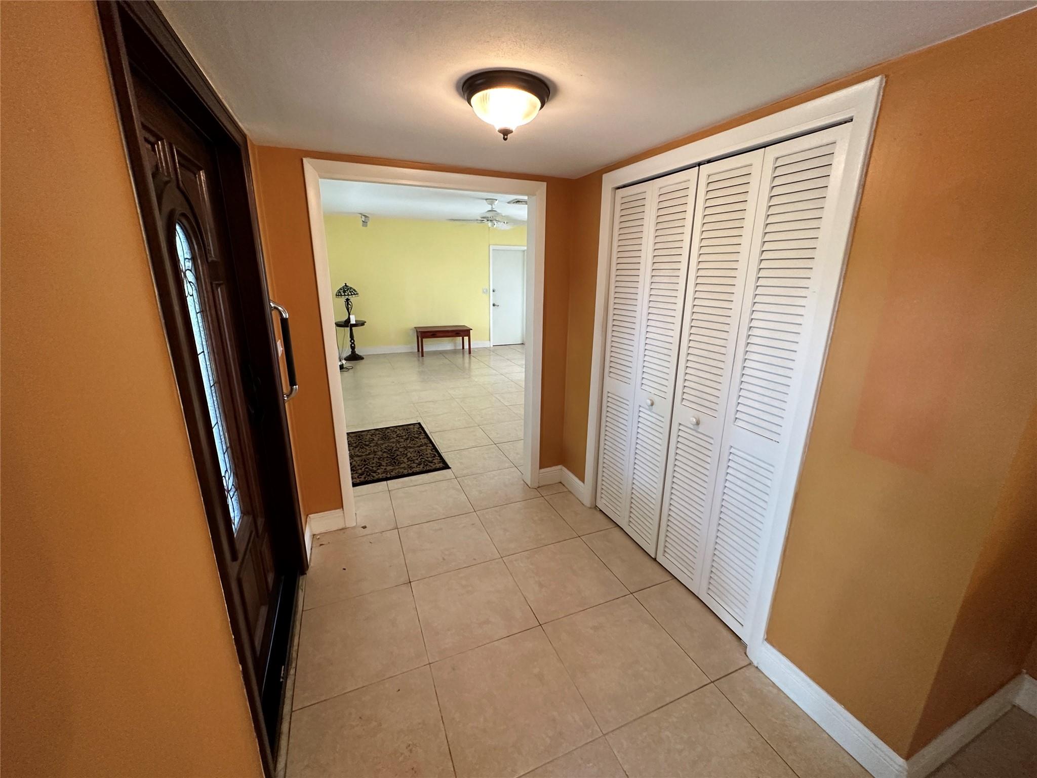 MIAMI LAKES LOCH NESS SEC - Residential