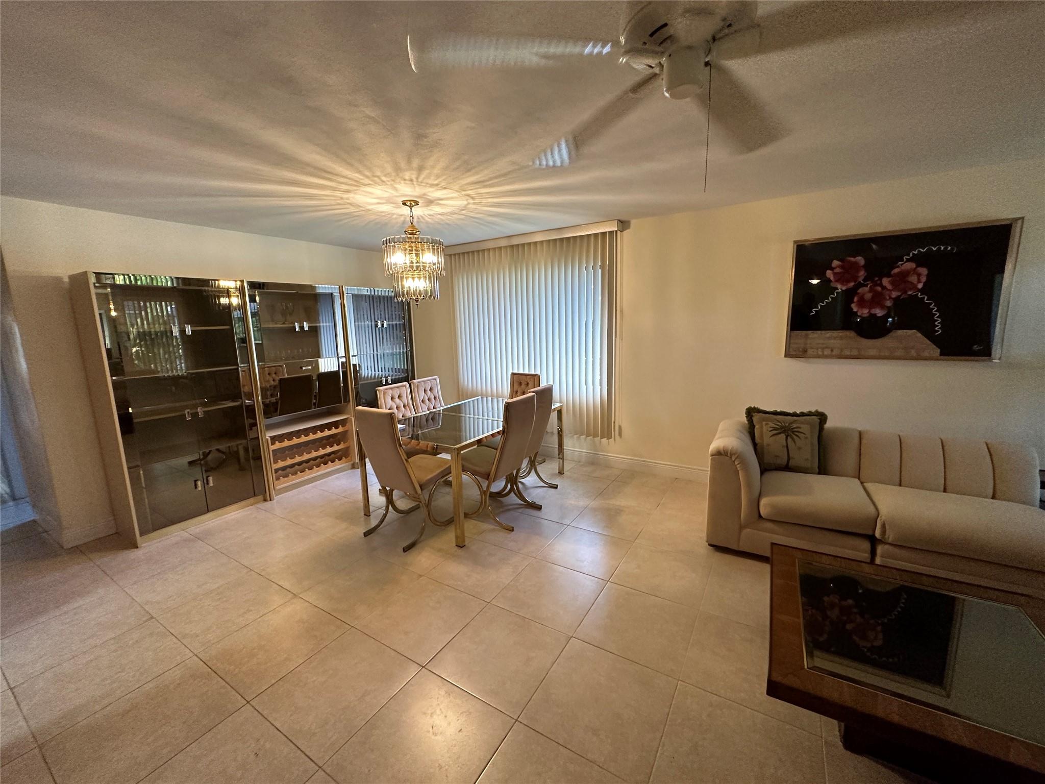 MIAMI LAKES LOCH NESS SEC - Residential