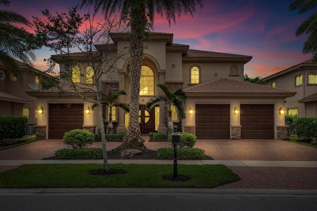 Photo of 718 Edgebrook Lane, Royal Palm Beach, FL 33411 (MLS # R10727874)