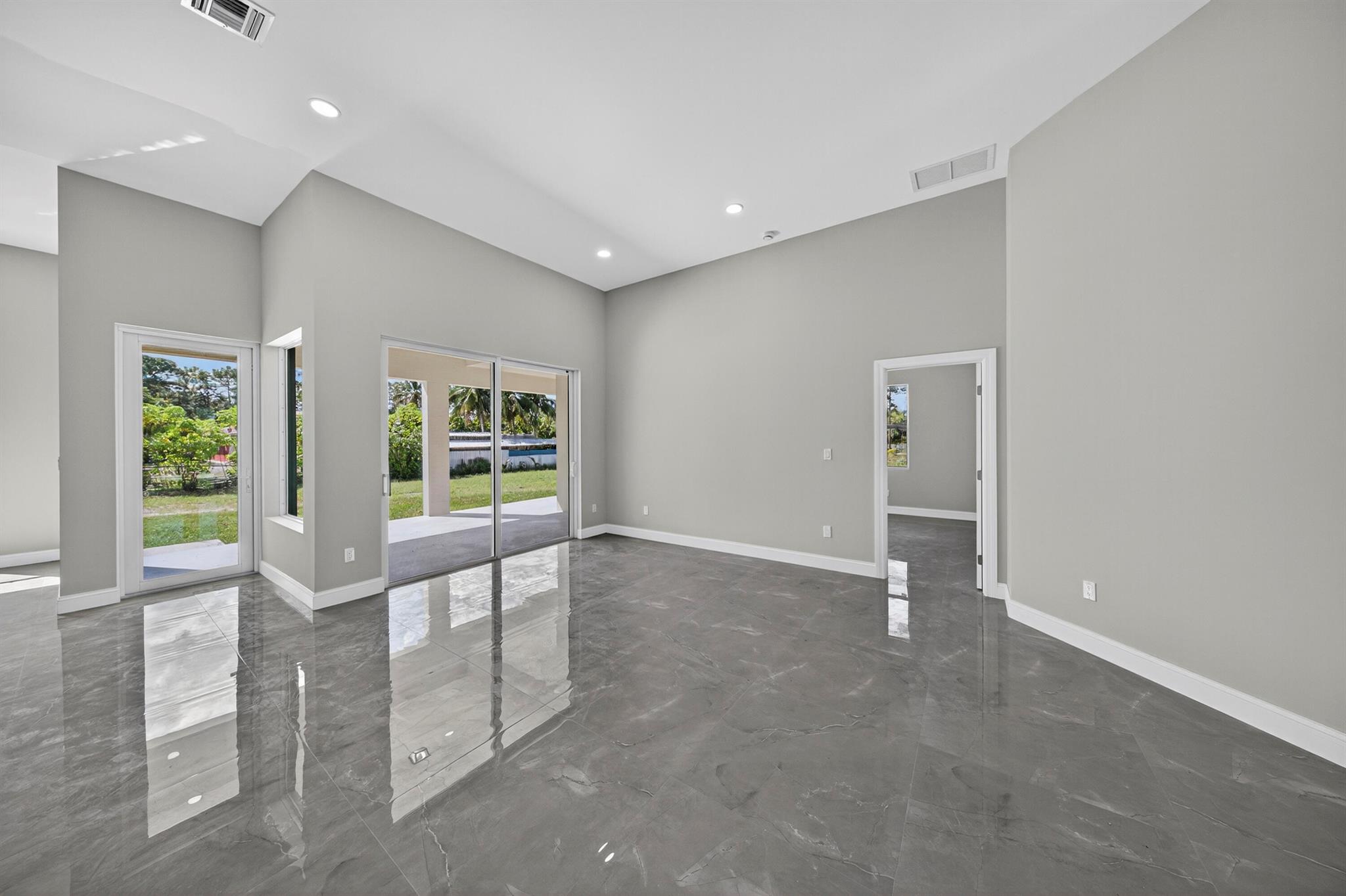 Loxahatchee - Residential