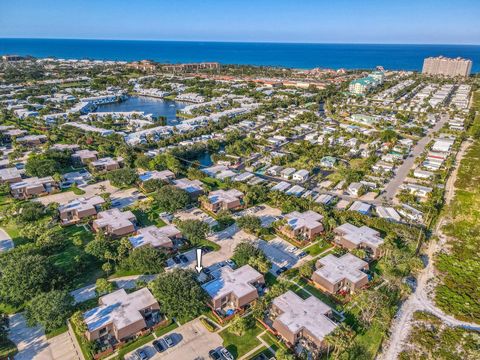 Townhouse in Jupiter FL 1929 19th Court.jpg