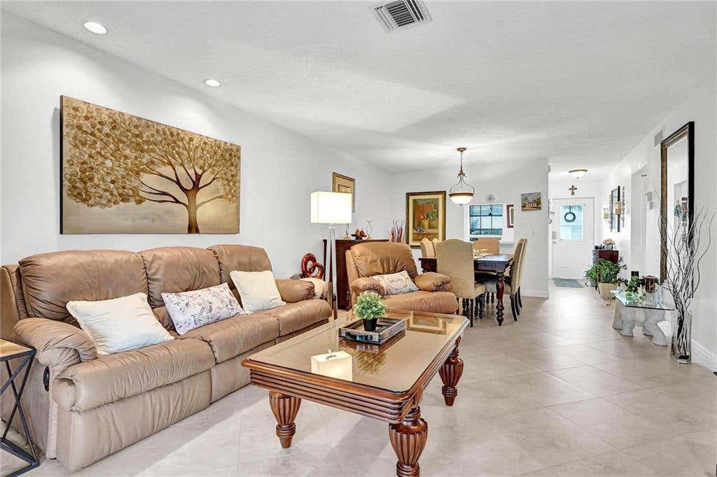 Photo of 538 Franconia Circle #538, Lake Worth Beach, FL 33467 (MLS # F10290802)