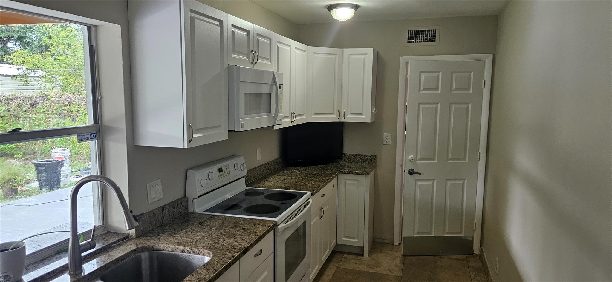 MARGATE 6TH ADD SEC 5 - Residential Lease