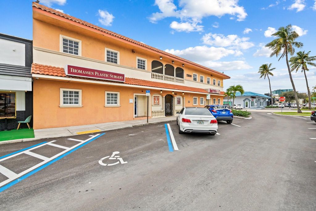 Photo of 2800 E Commercial Boulevard #212, Fort Lauderdale, FL 33308 (MLS # F10494569)