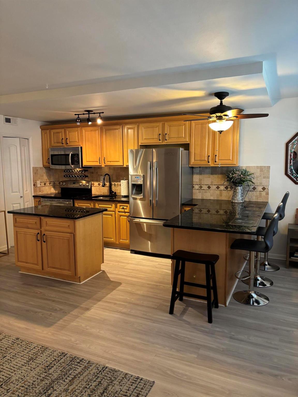 COLONIAL RIDGE - Residential Lease