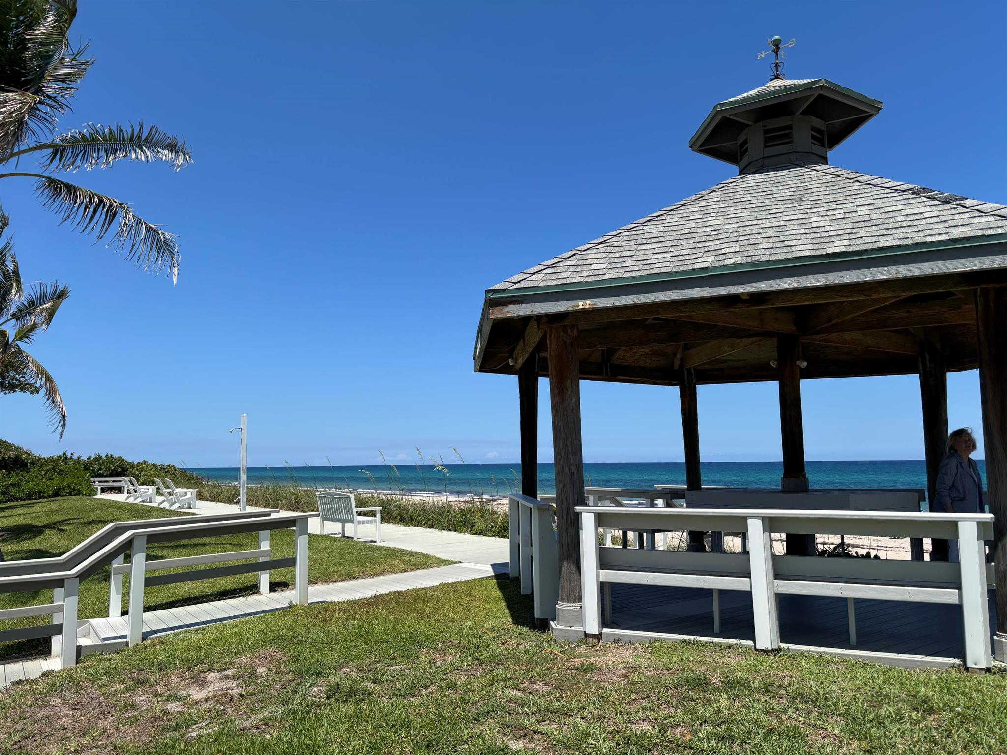 COLONIAL RIDGE - Residential Lease