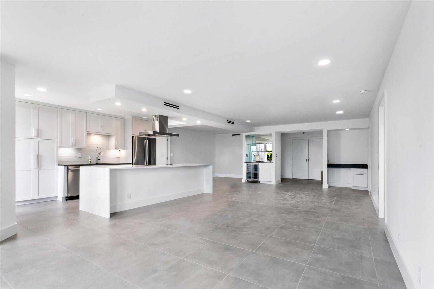 SUTTON PLACE CONDO - Residential