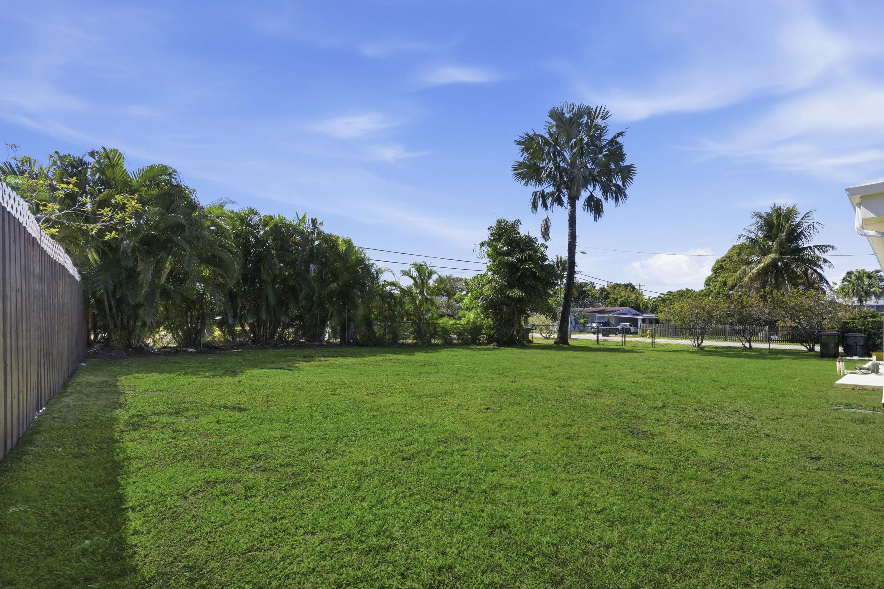 LAKE SHORE VILLAS - Residential Lease