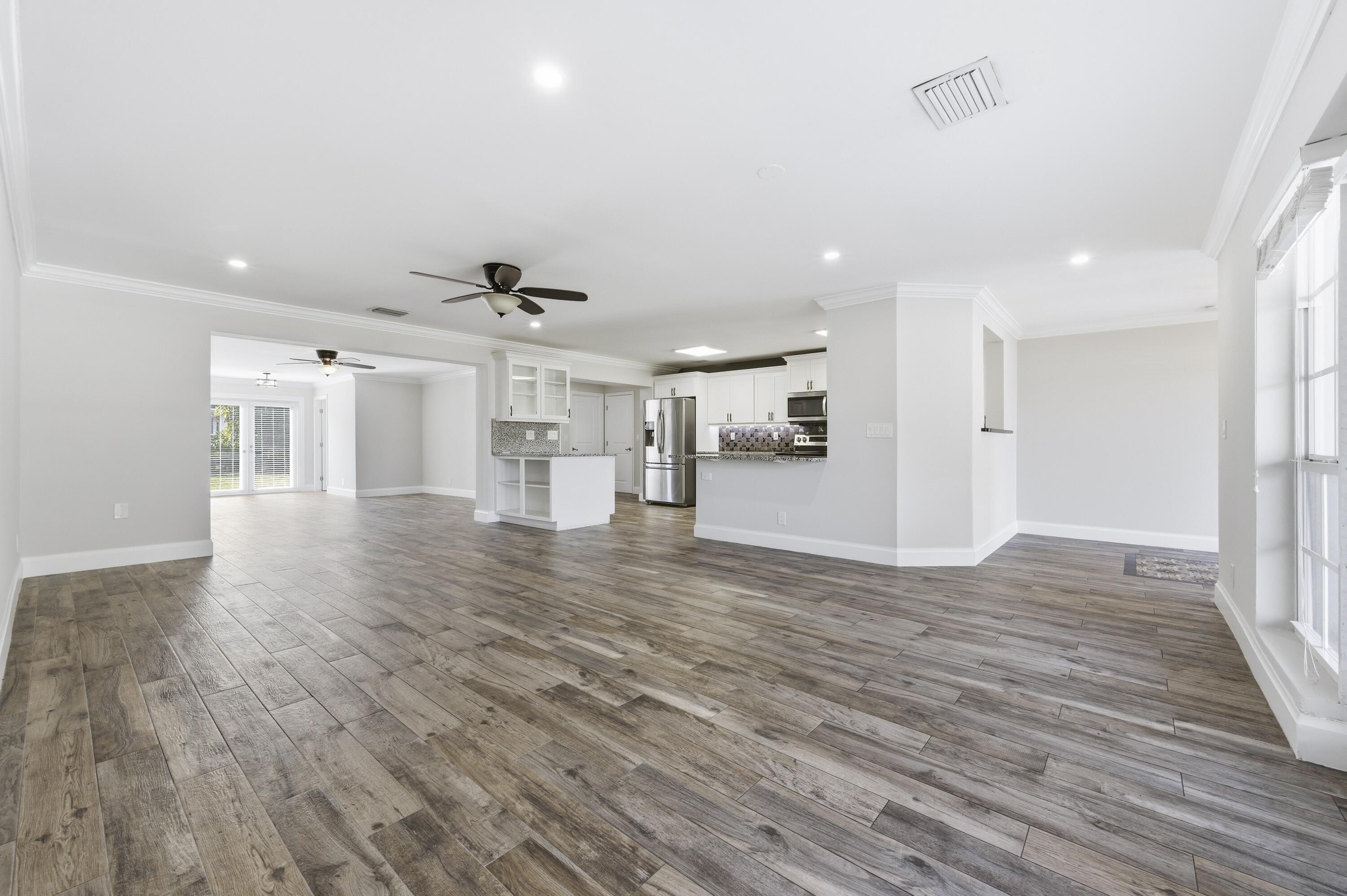 LAKE SHORE VILLAS - Residential Lease