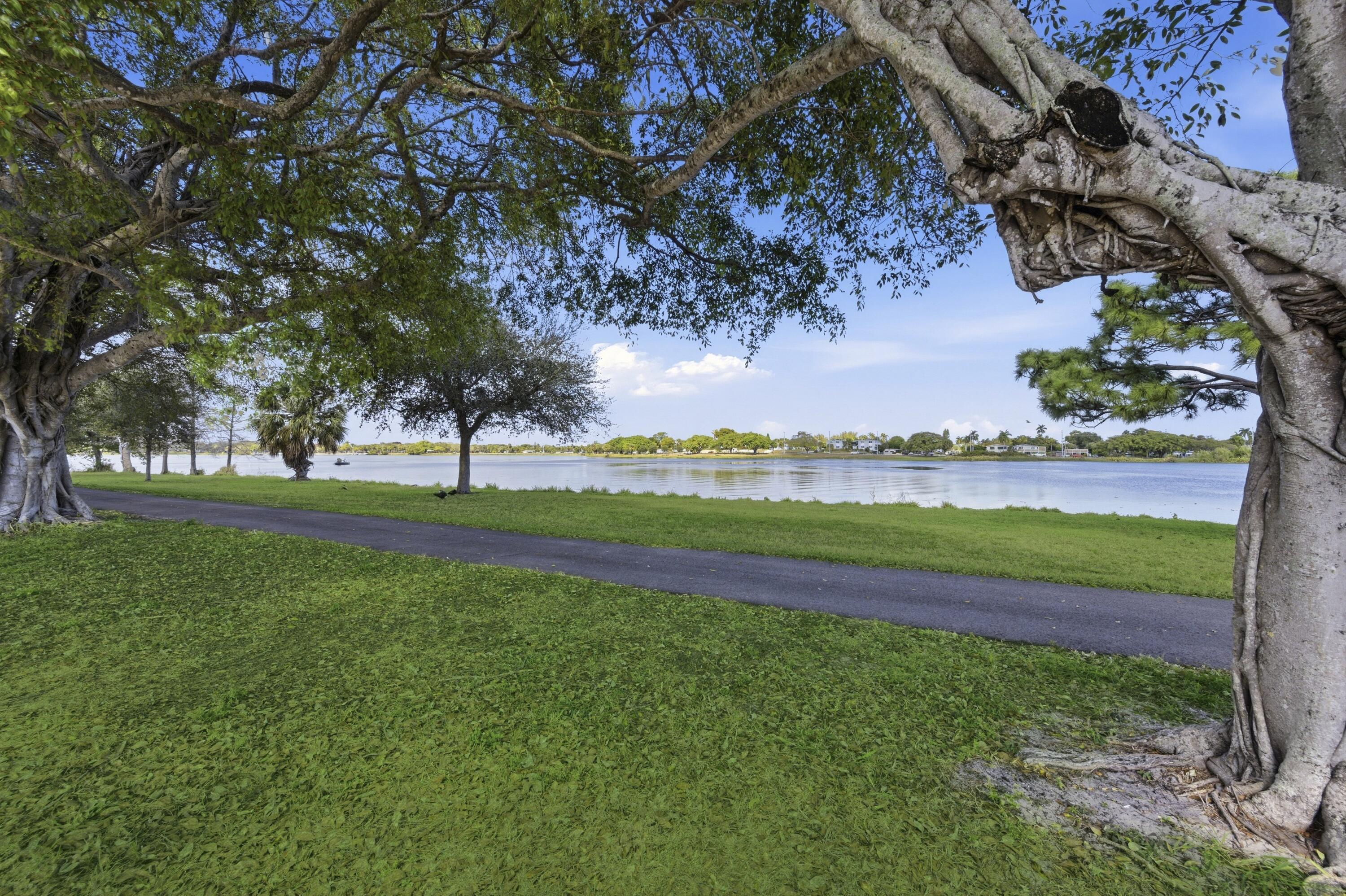 LAKE SHORE VILLAS - Residential Lease