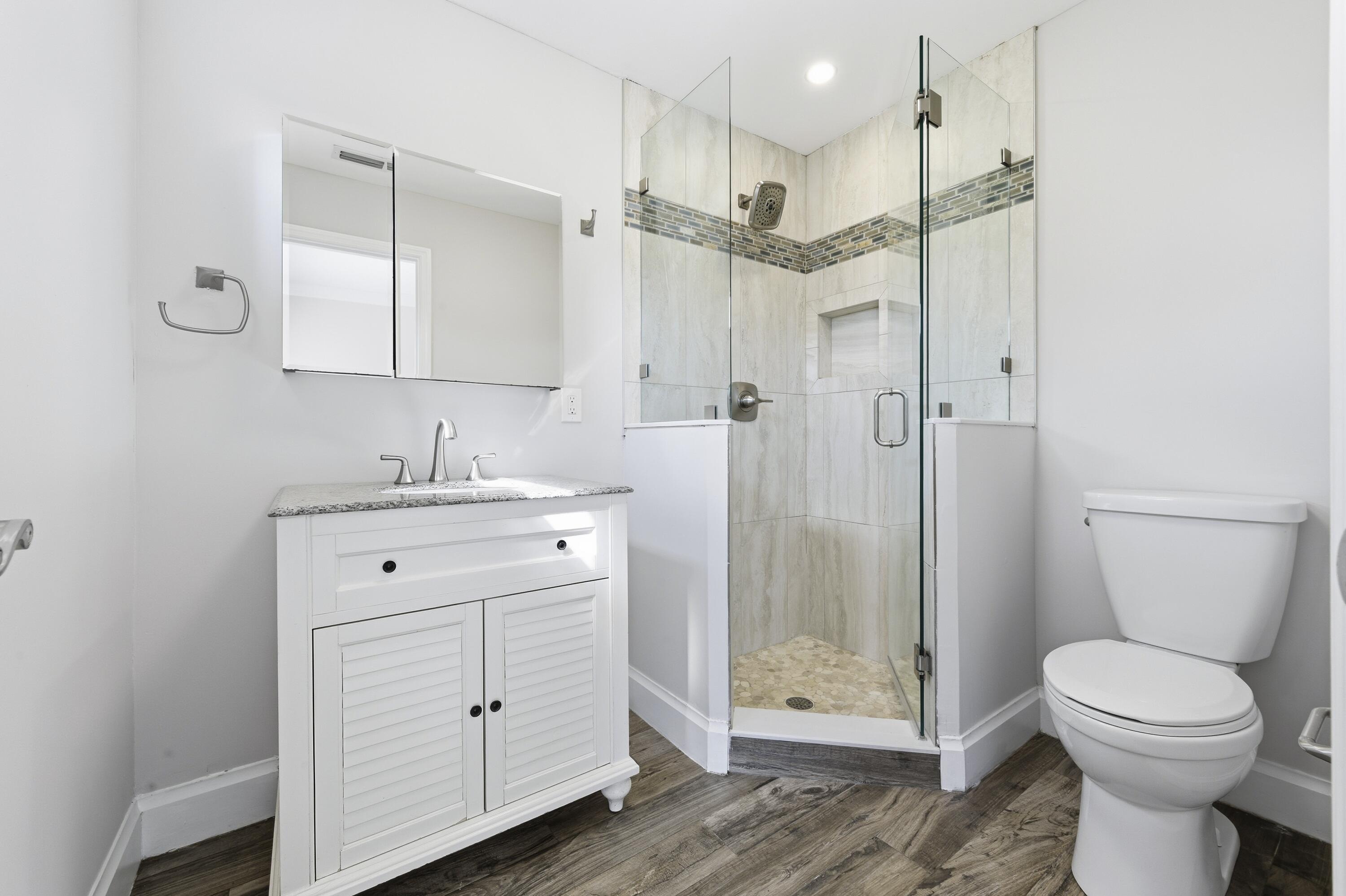 LAKE SHORE VILLAS - Residential Lease