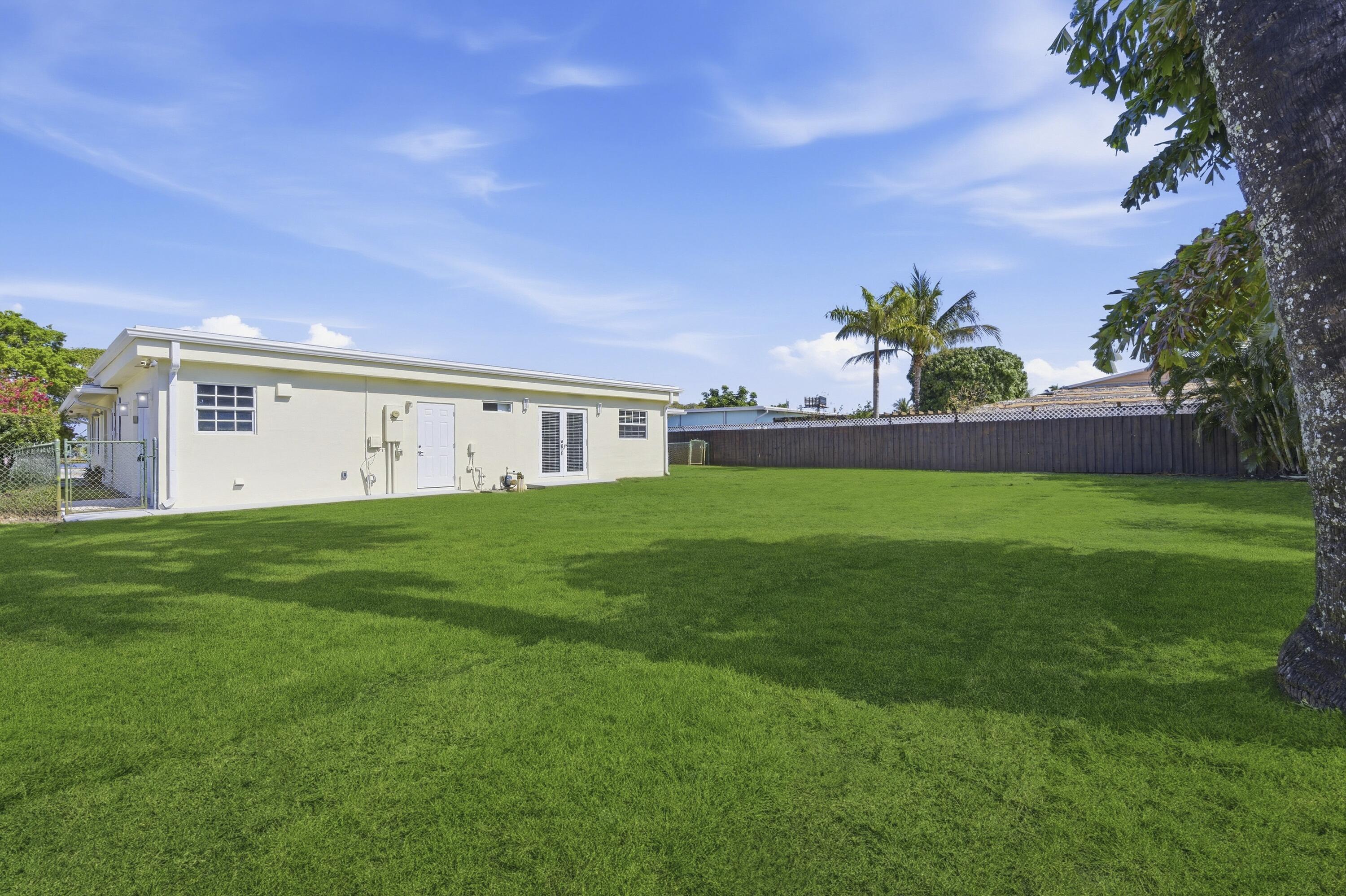 LAKE SHORE VILLAS - Residential Lease