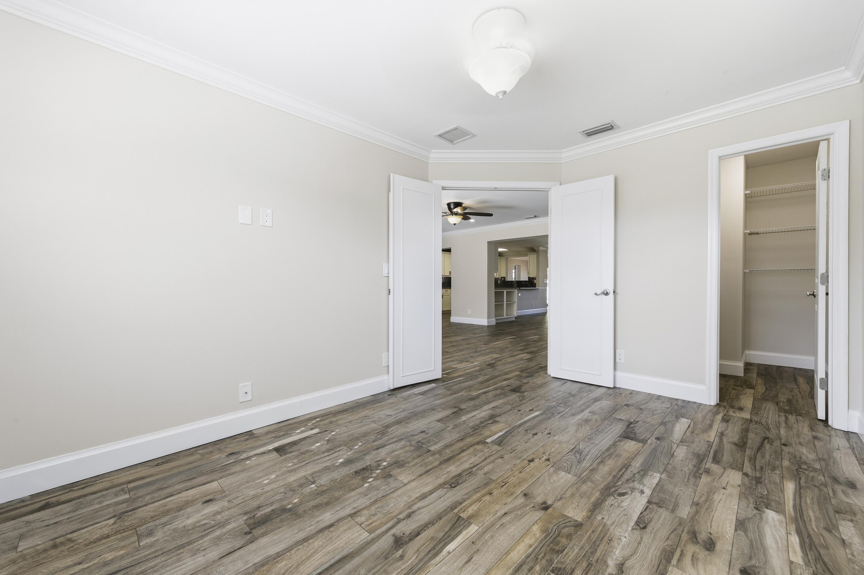 LAKE SHORE VILLAS - Residential Lease