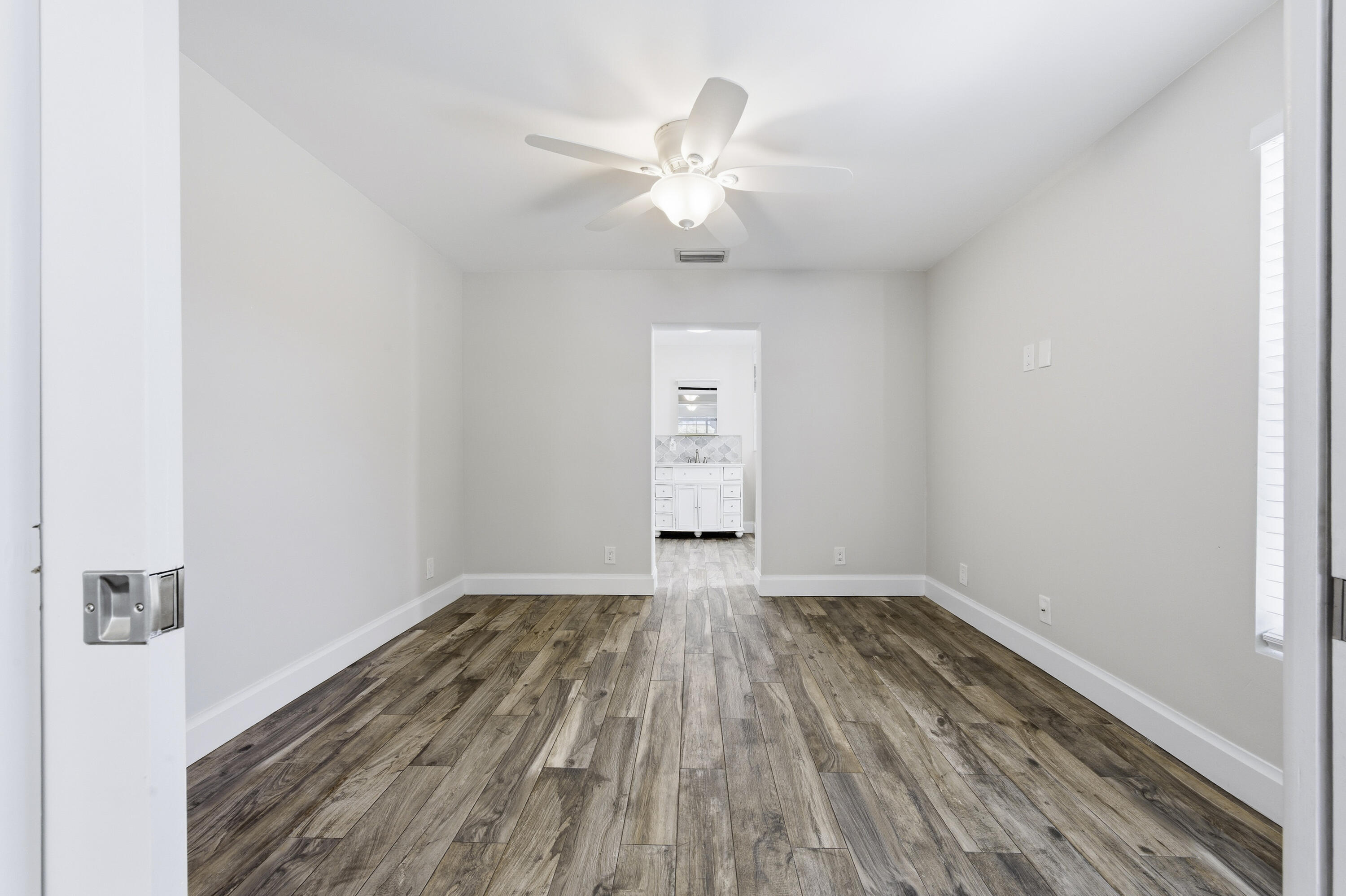 LAKE SHORE VILLAS - Residential Lease