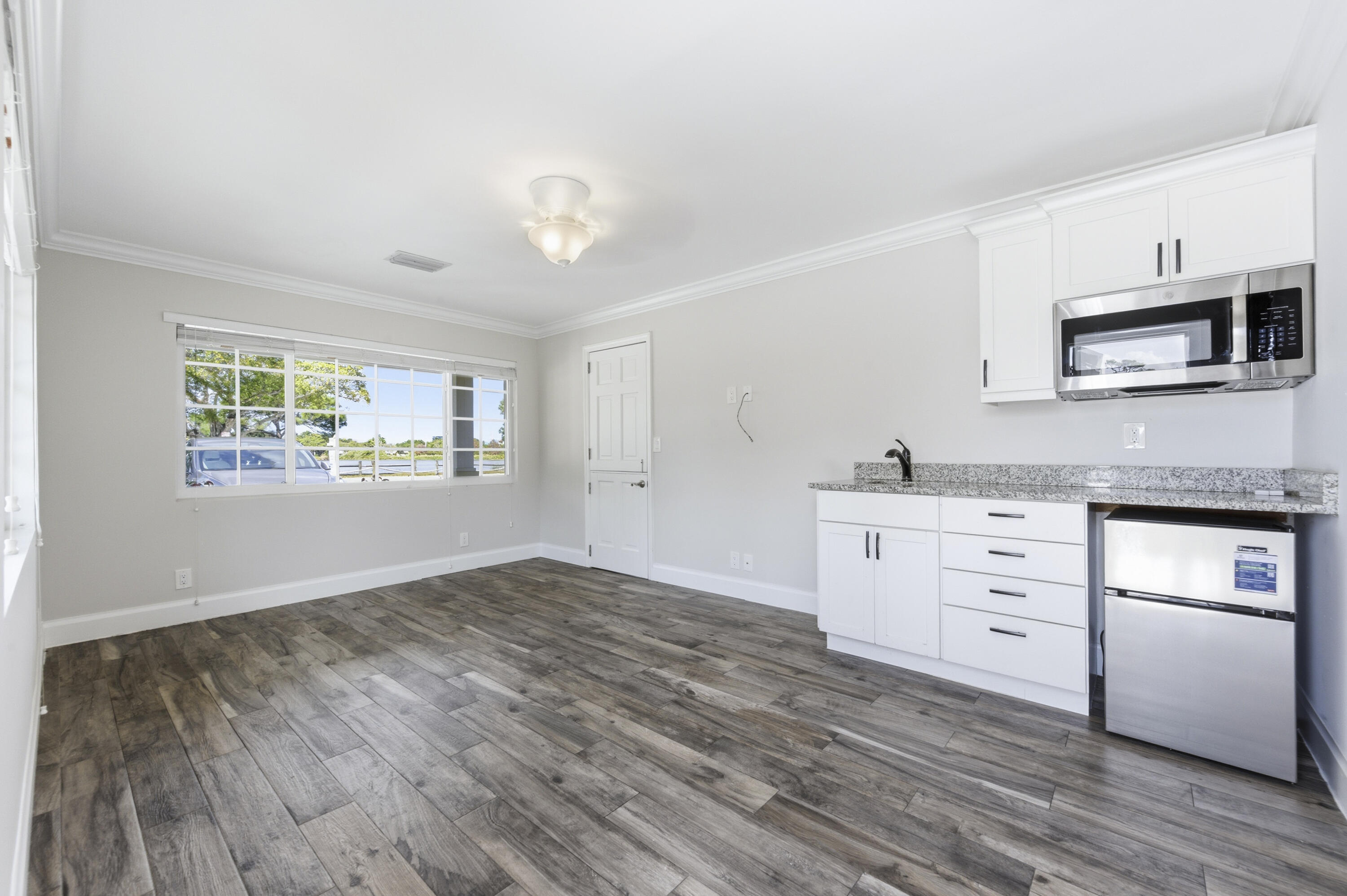 LAKE SHORE VILLAS - Residential Lease