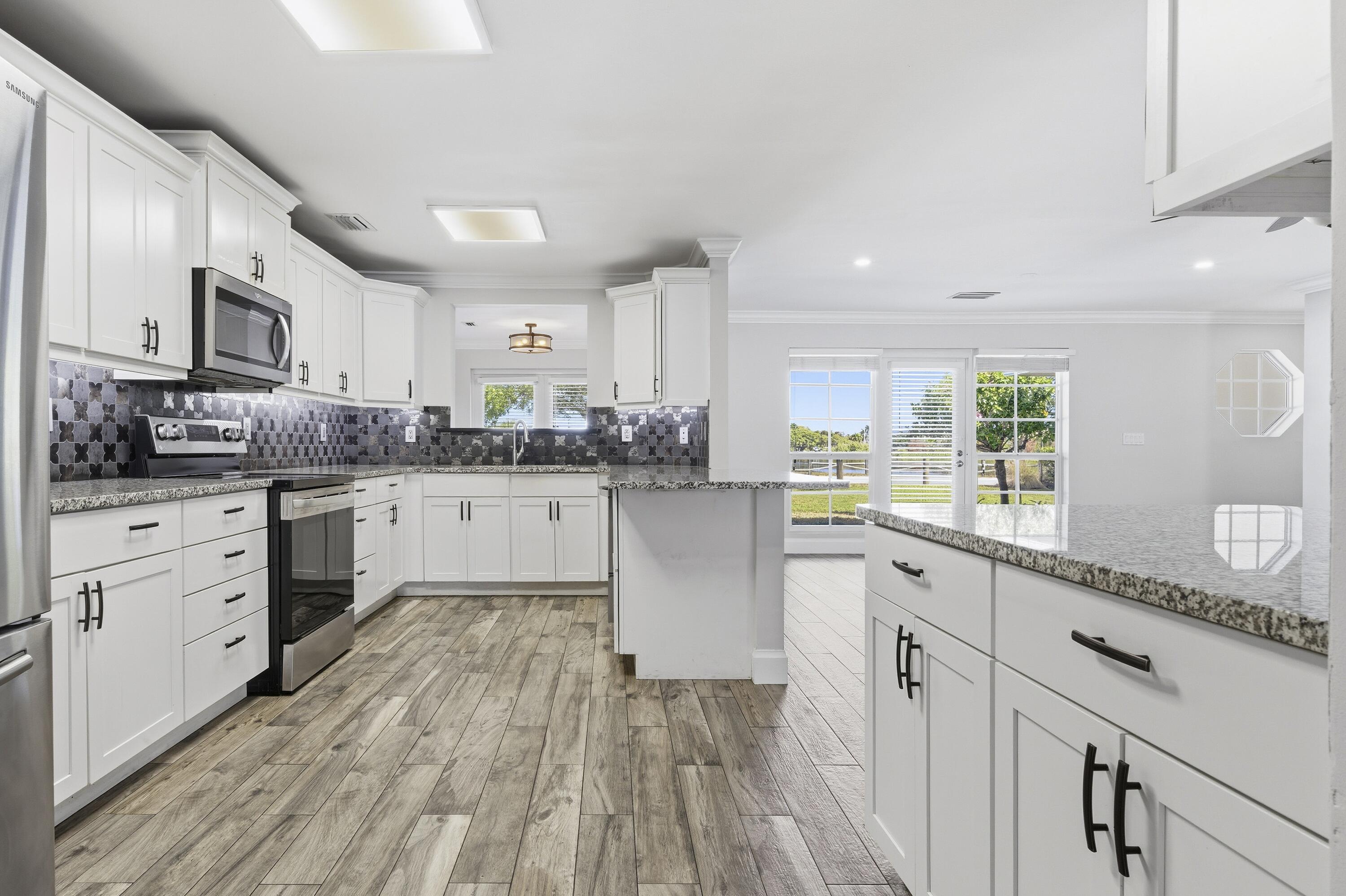 LAKE SHORE VILLAS - Residential Lease