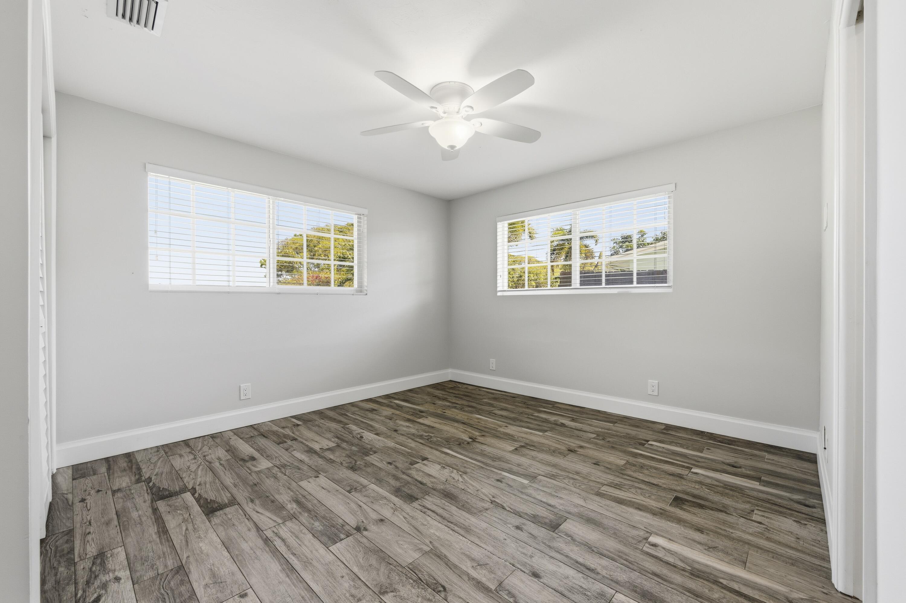 LAKE SHORE VILLAS - Residential Lease