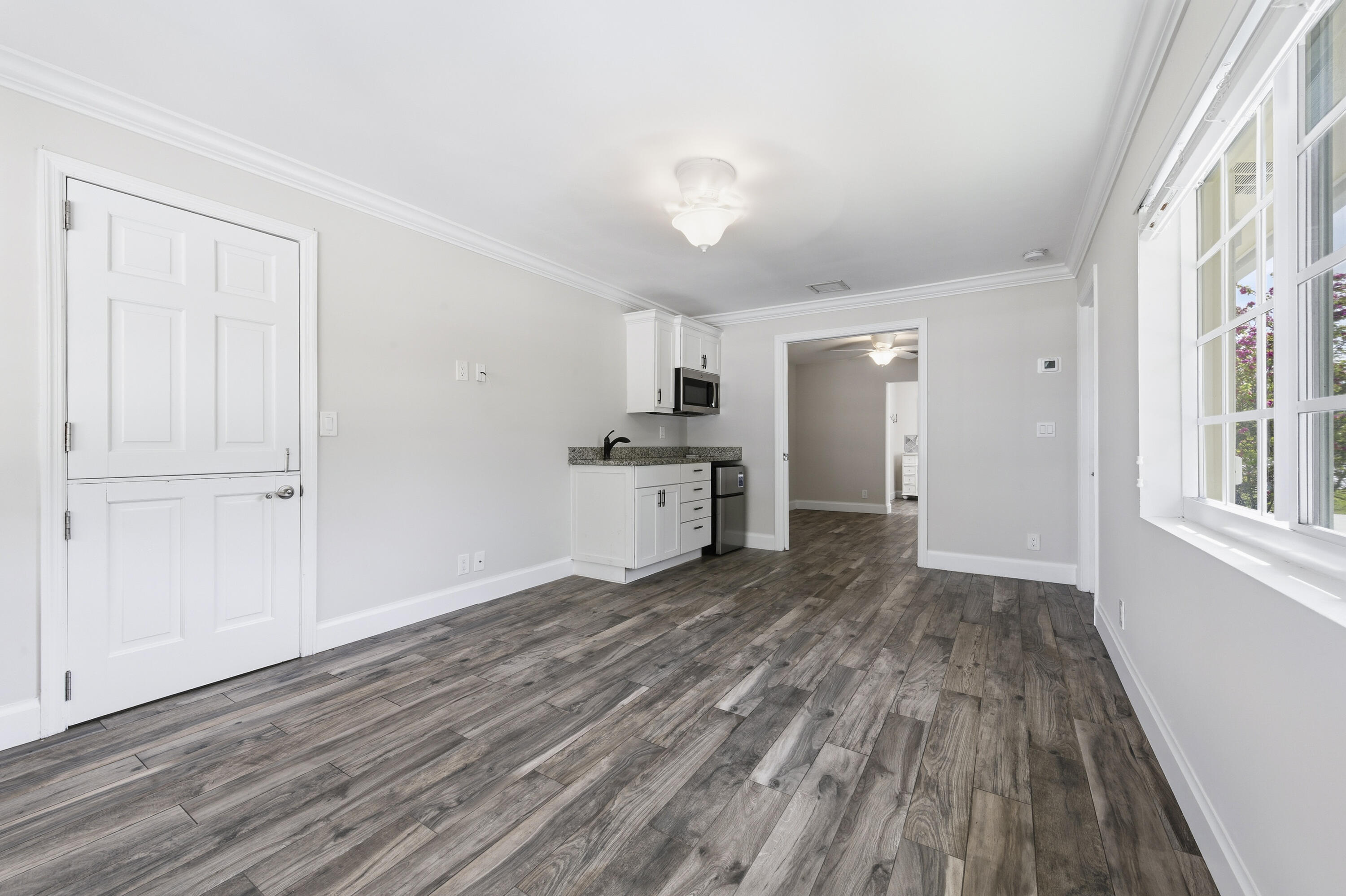 LAKE SHORE VILLAS - Residential Lease