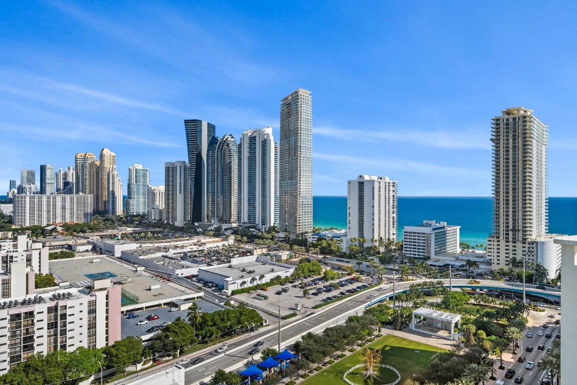 PARQUE TOWERS - Residential