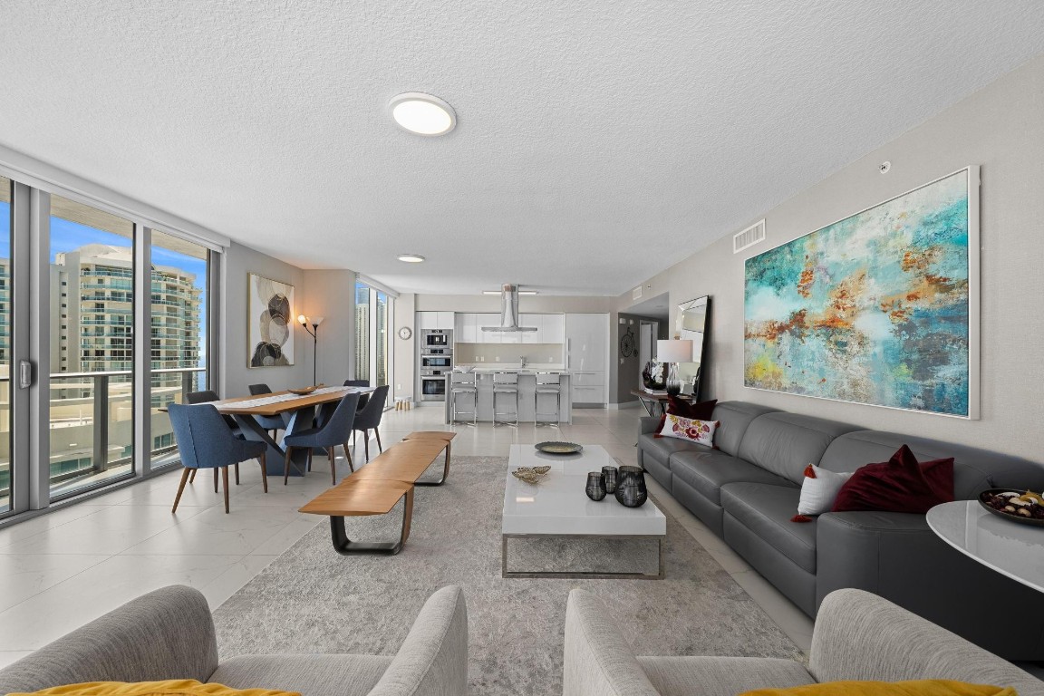 PARQUE TOWERS - Residential