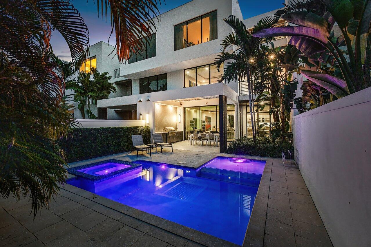 CASUARINA TOWN HOMES - Residential