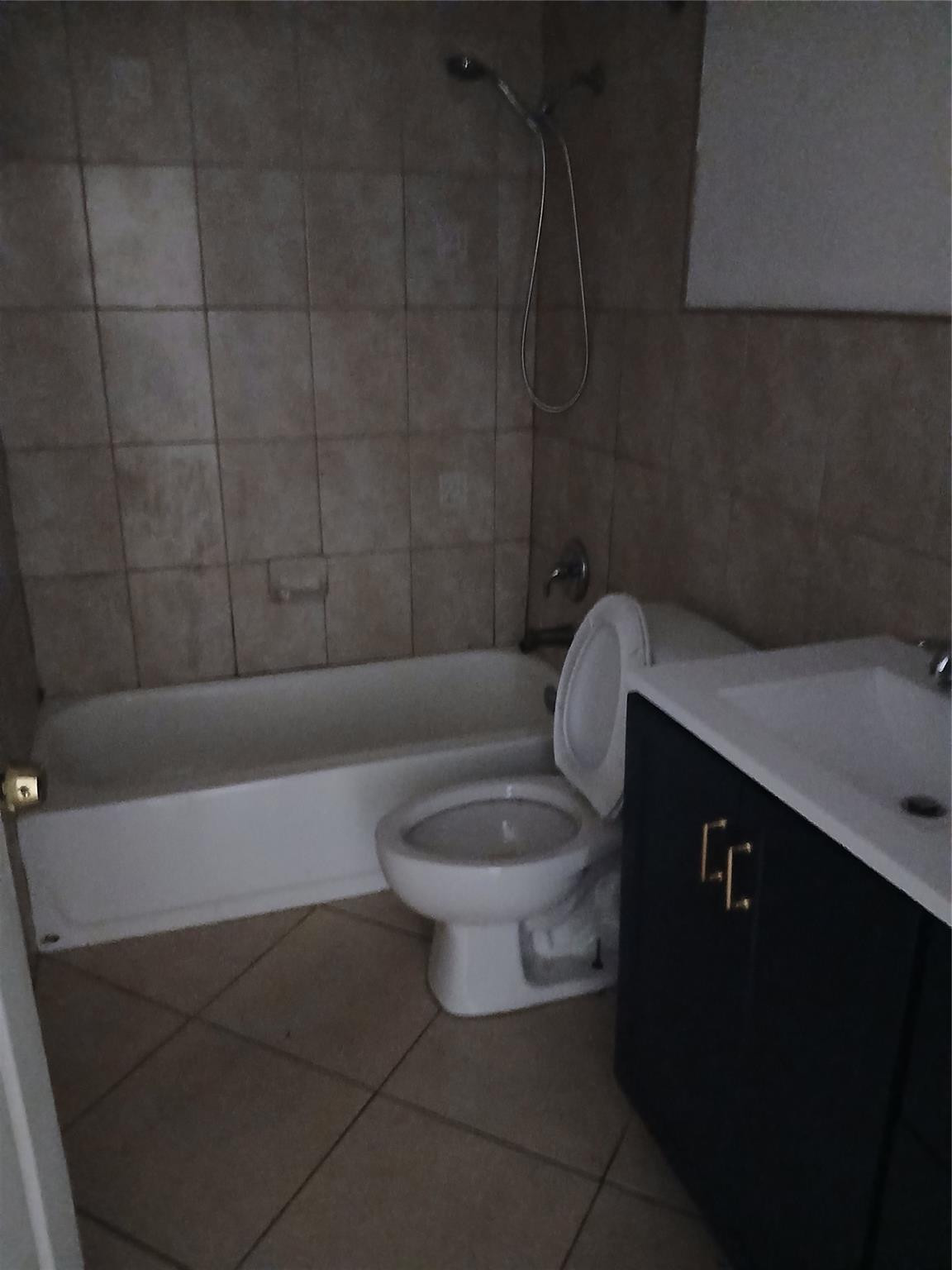 Commonwealth Gardens 74-4 - Residential Lease