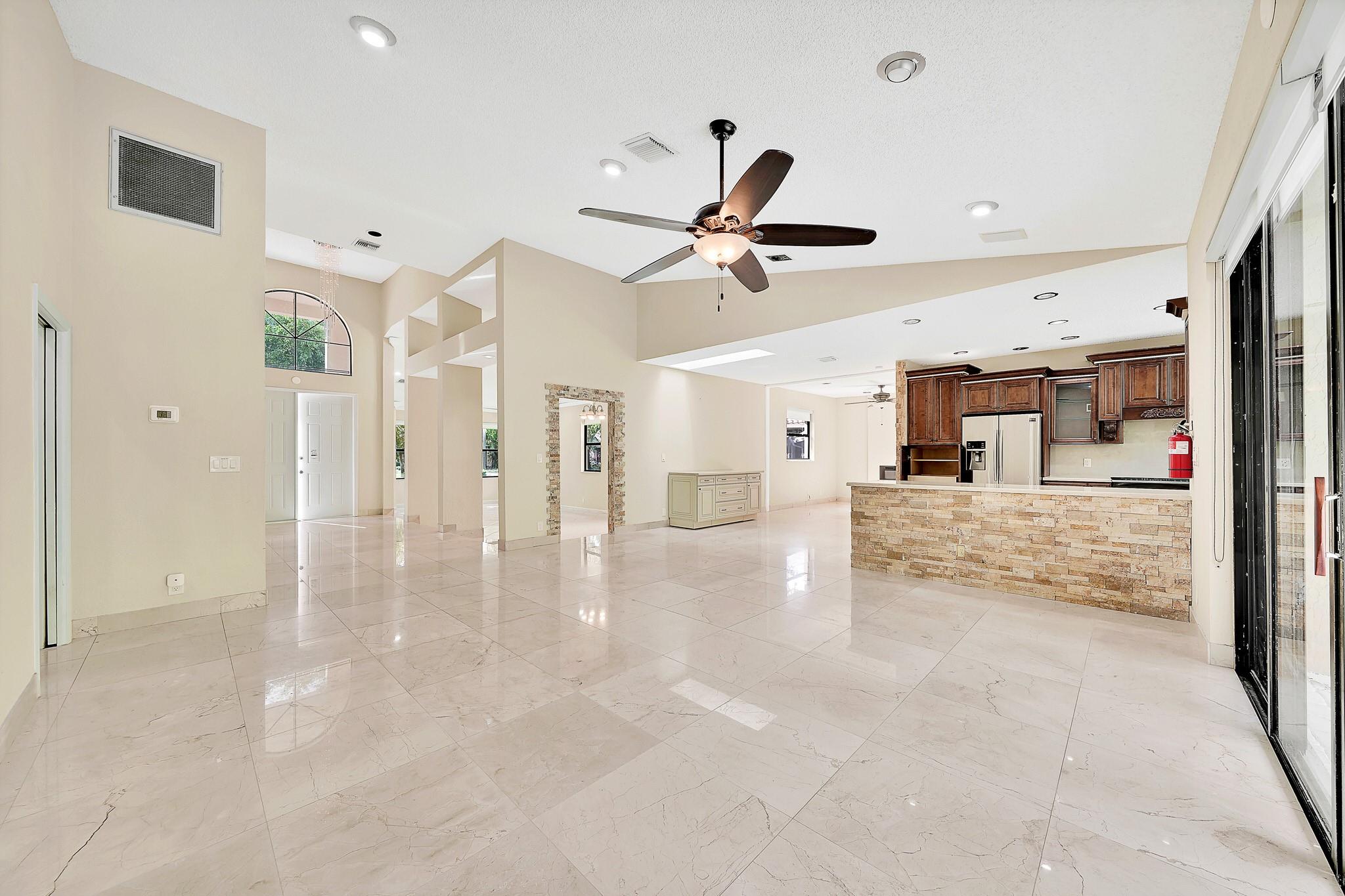 GLENOAKS - Residential