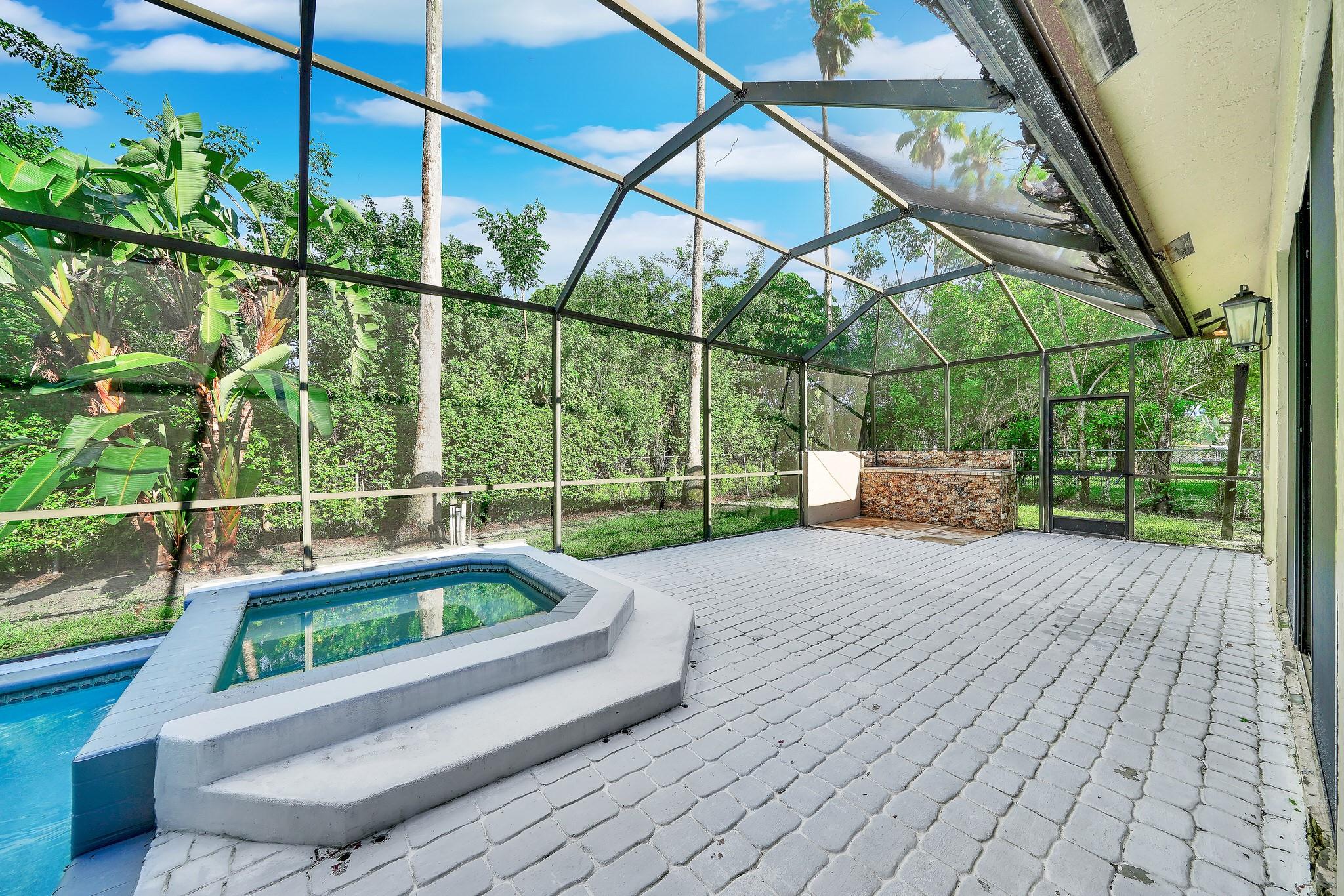 GLENOAKS - Residential