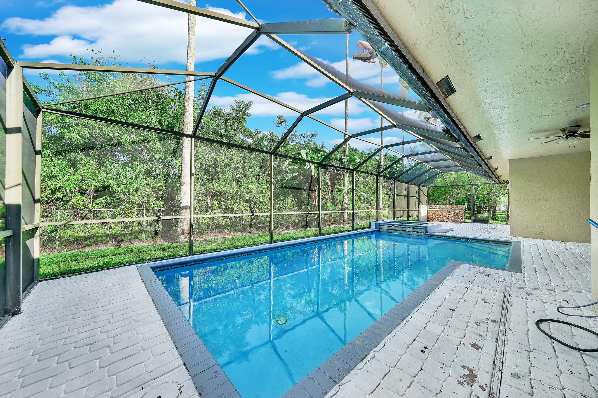 GLENOAKS - Residential