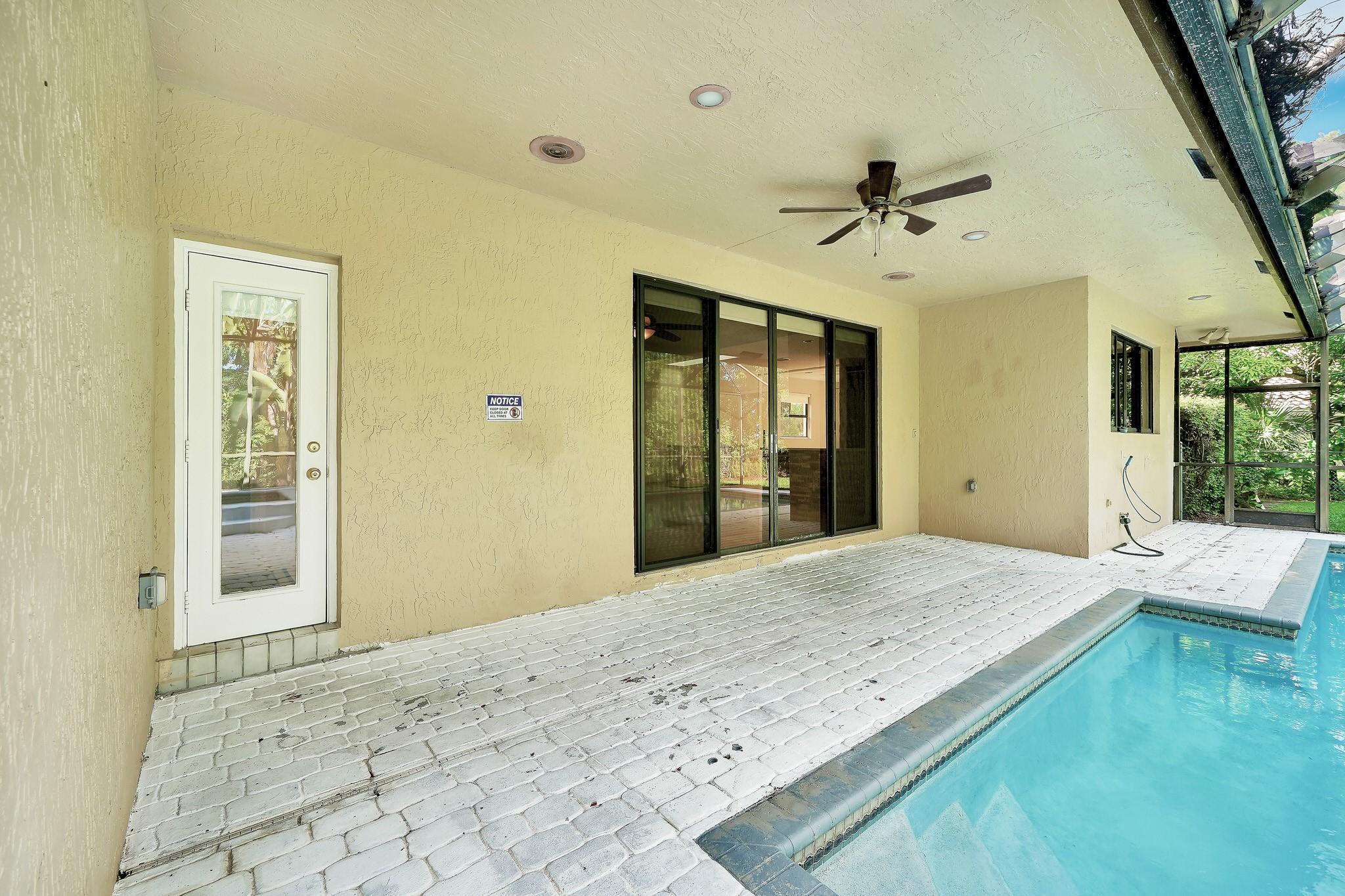 GLENOAKS - Residential