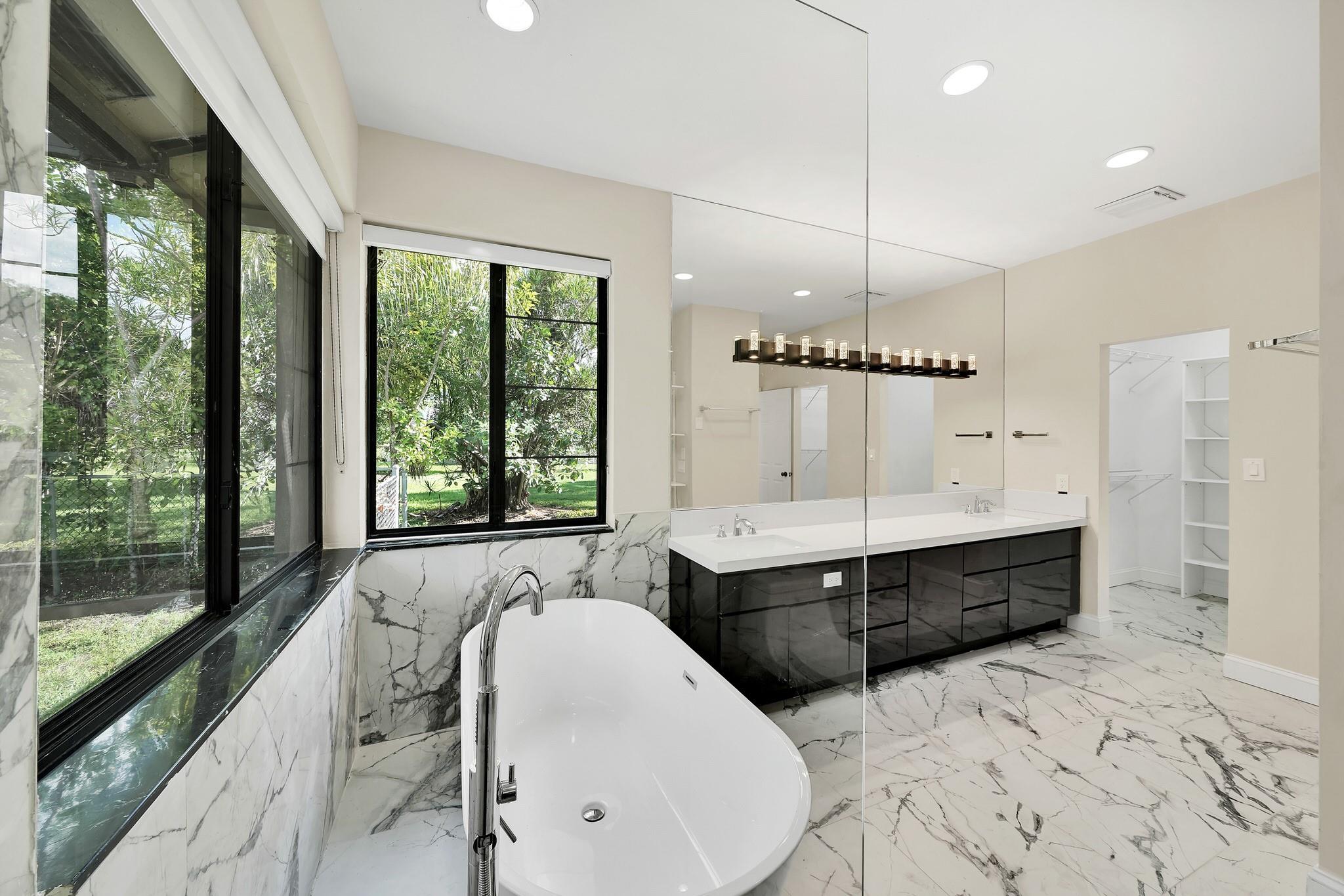 GLENOAKS - Residential