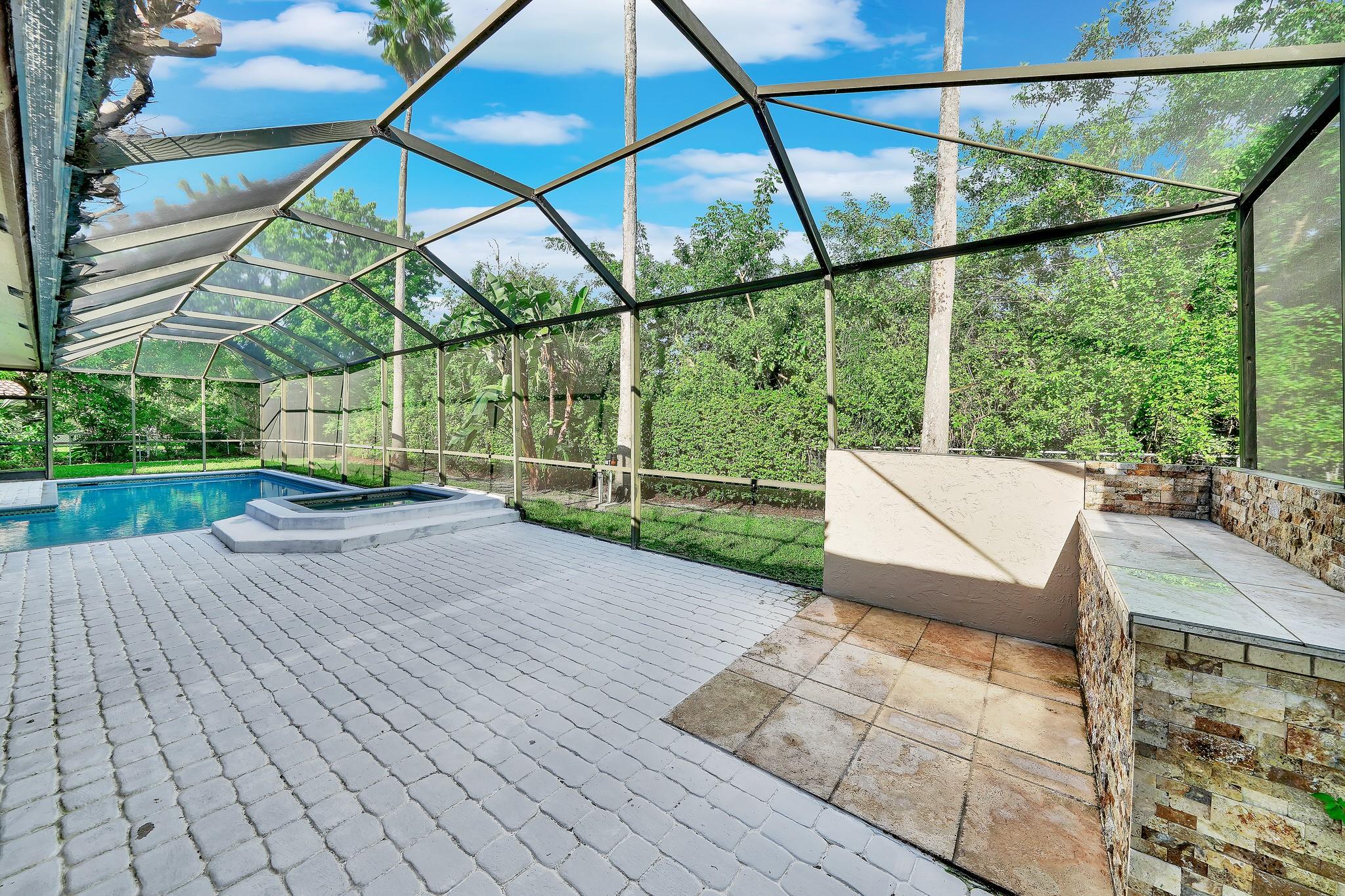 GLENOAKS - Residential