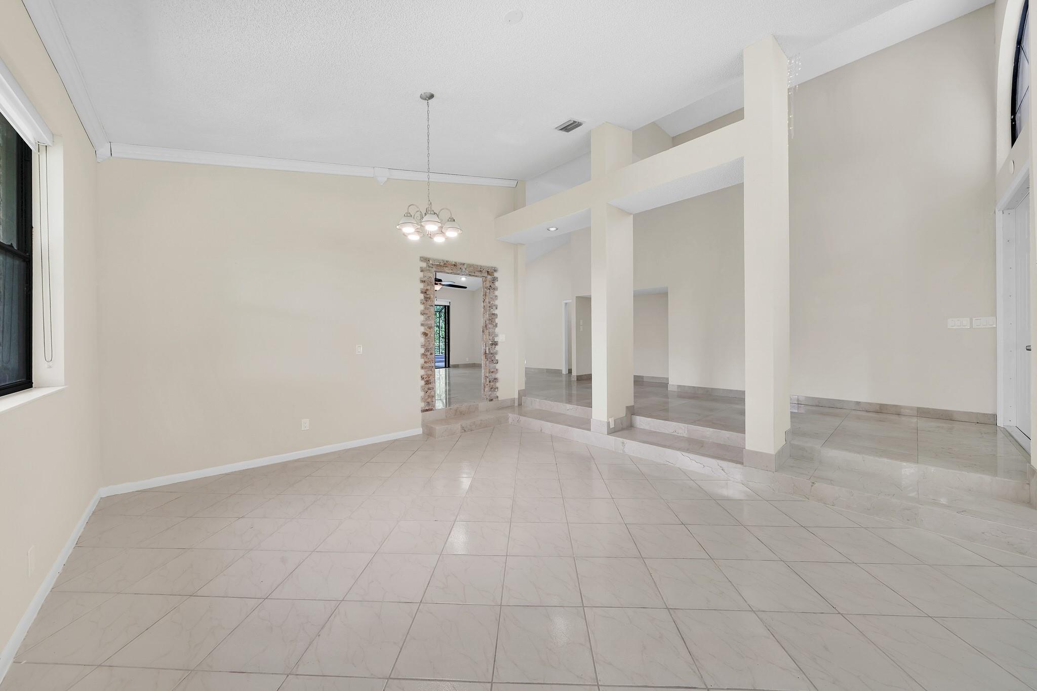 GLENOAKS - Residential