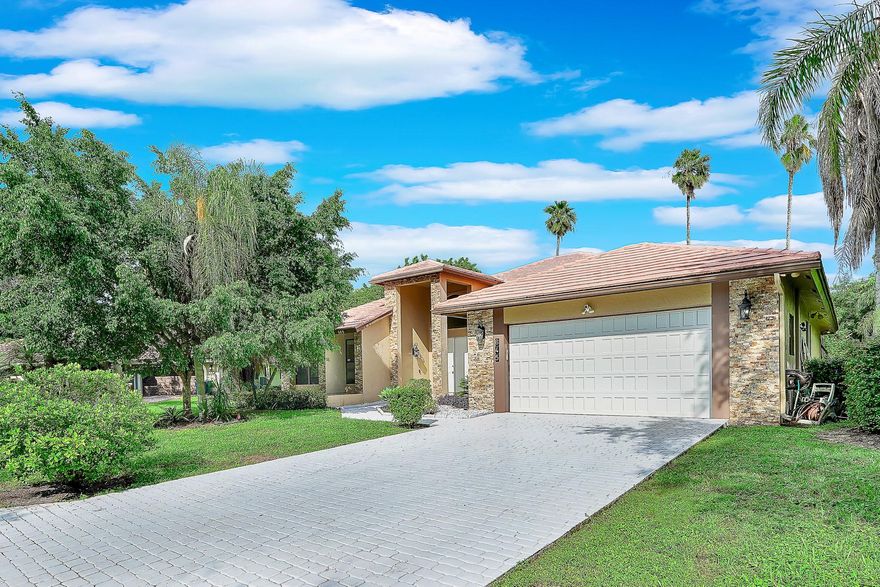 Discover a rare hidden gem in Glenoaks! This 4BD + Den, 3.5BA pool home sits on an oversized 13,000+ SF corner lot, directly backing Whispering Oaks Park—offering unmatched privacy and endless green views with no side neighbor. Inside, soaring ceilings and sun-filled living spaces lead into a chef’s kitchen with quartz counters, stainless steel appliances, and abundant storage. The expansive primary suite boasts dual walk-in closets and a spa-style bath with soaking tub and glass shower. Outdoors, your private retreat awaits: a screened pool, heated spa, and tropical landscaping ideal for entertaining or pure relaxation. Finished 2-car garage, newer washer/dryer, low HOA, and top-rated schools complete the lifestyle. Truly one-of-a-kind—available For Sale or For Rent!