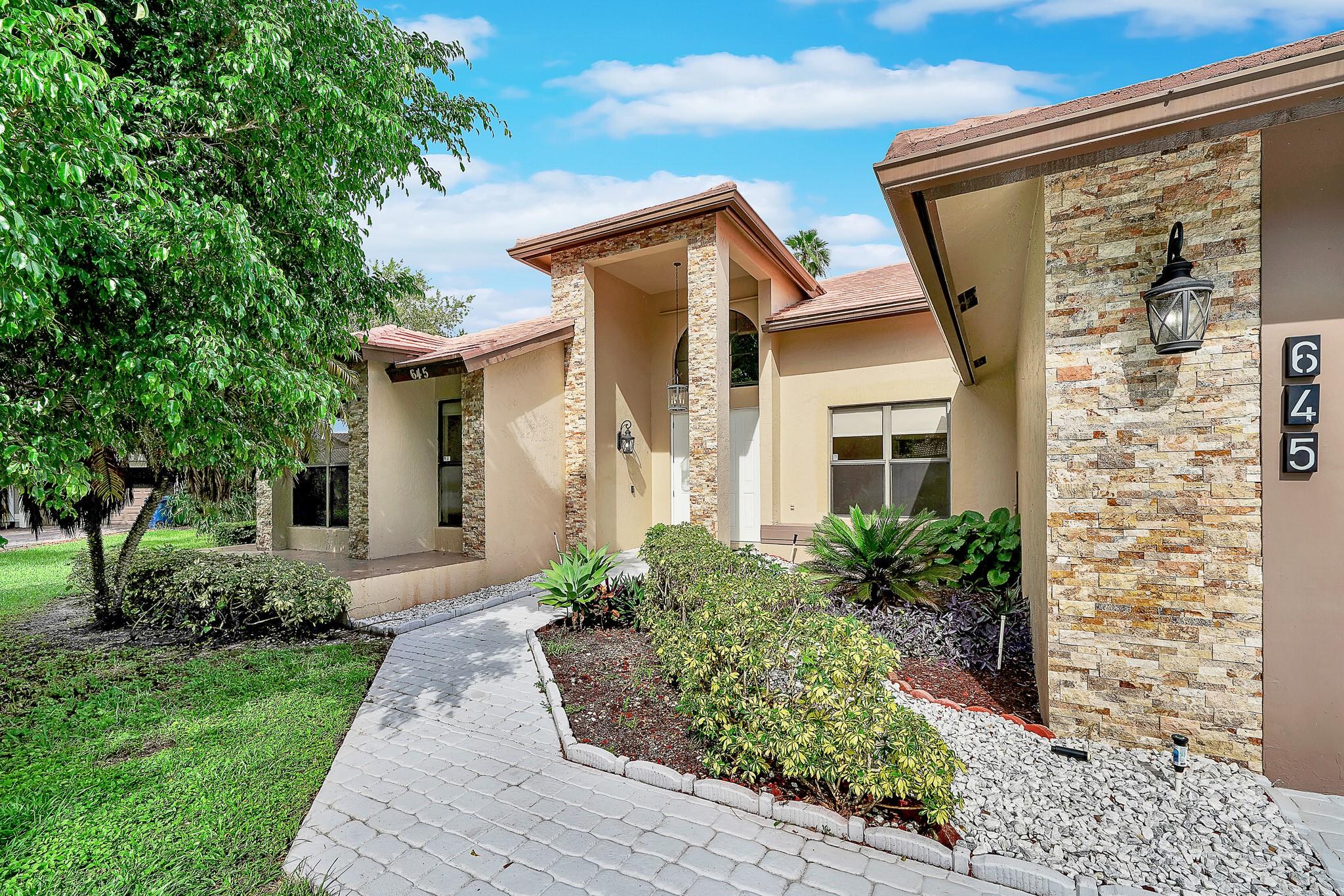 GLENOAKS - Residential