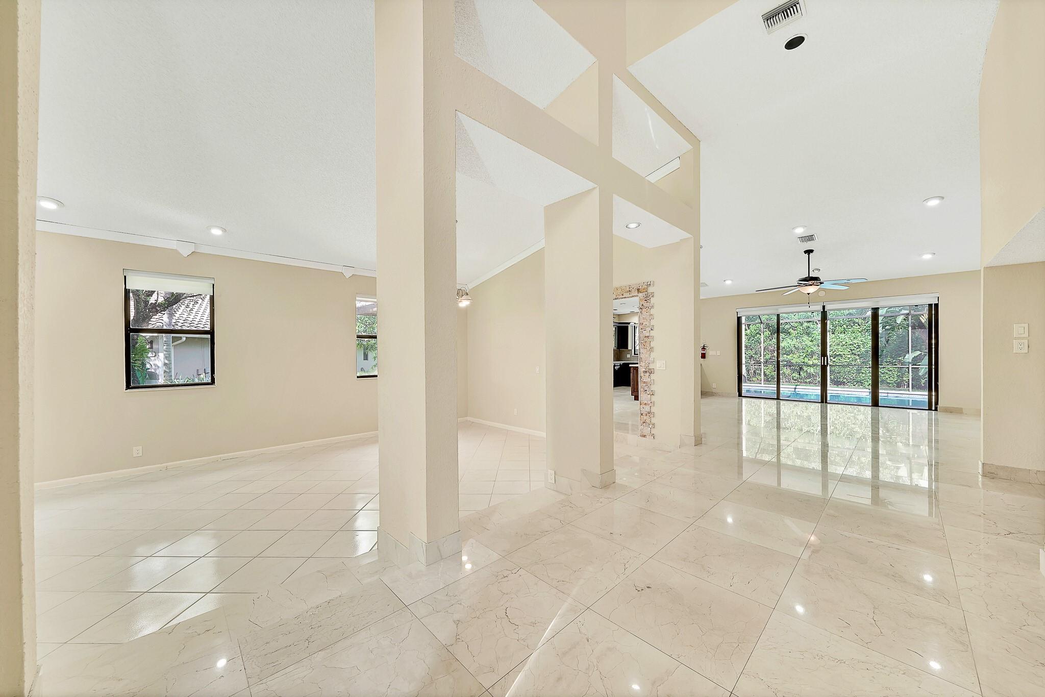 GLENOAKS - Residential