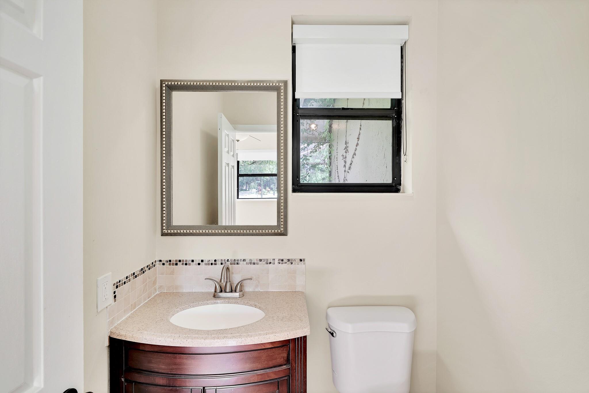 GLENOAKS - Residential