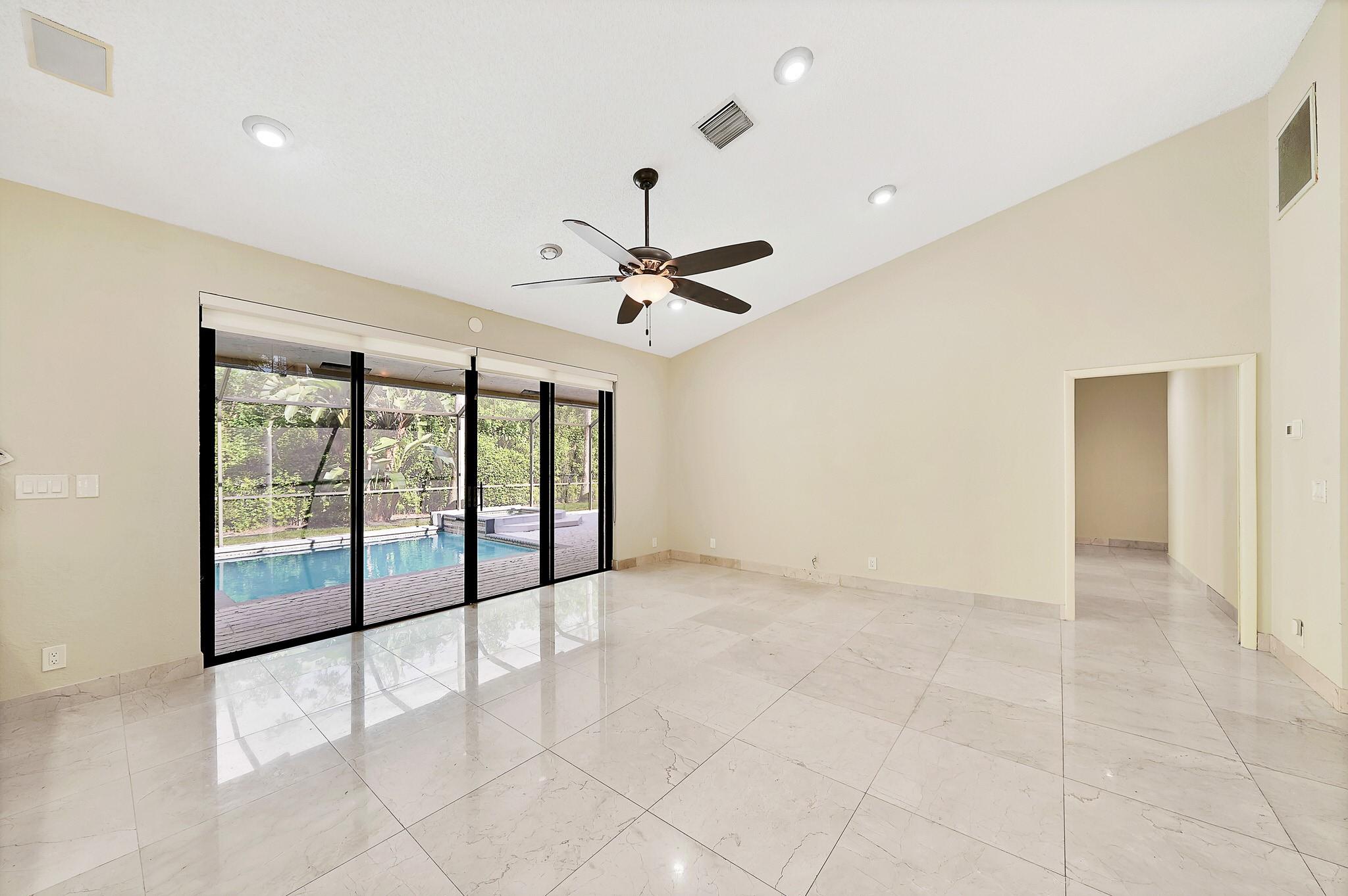 GLENOAKS - Residential