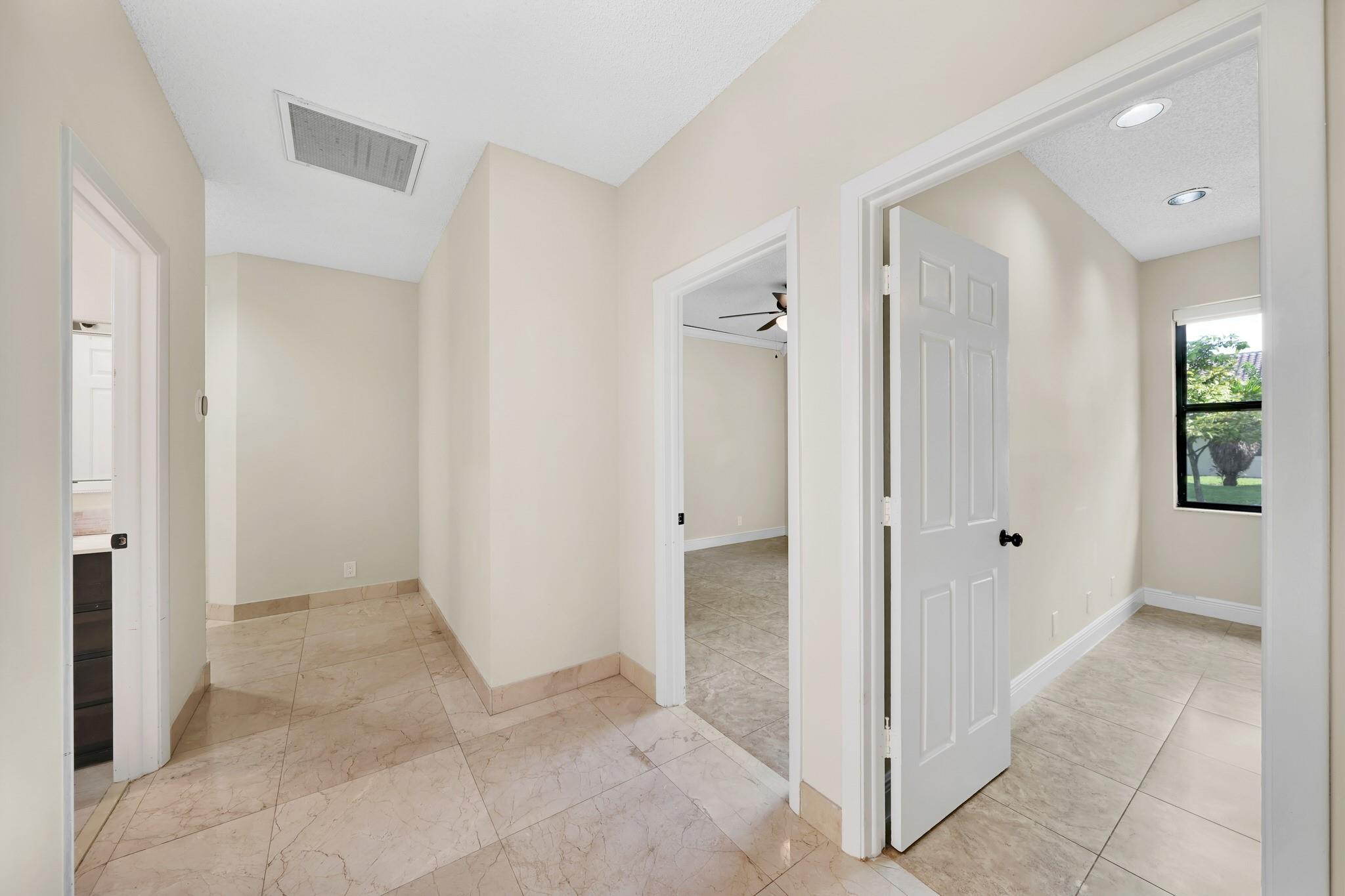 GLENOAKS - Residential
