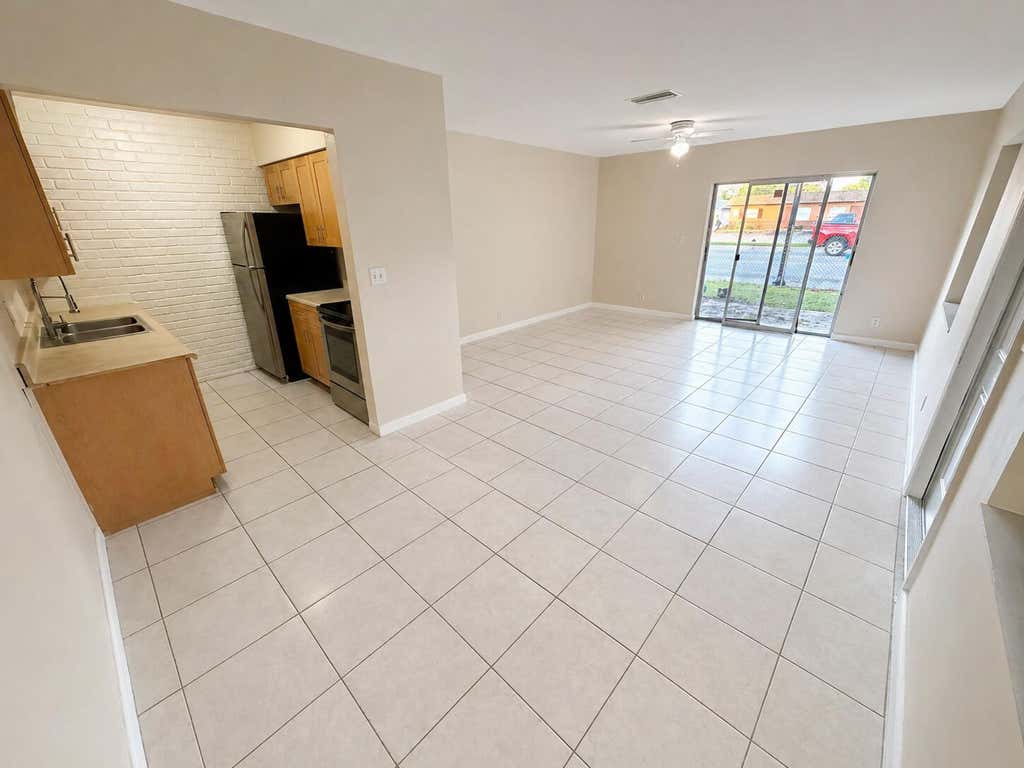 Photo of 4151 NW 30TH Terrace #3, Lauderdale Lakes, FL 33309 (MLS # B26057904)