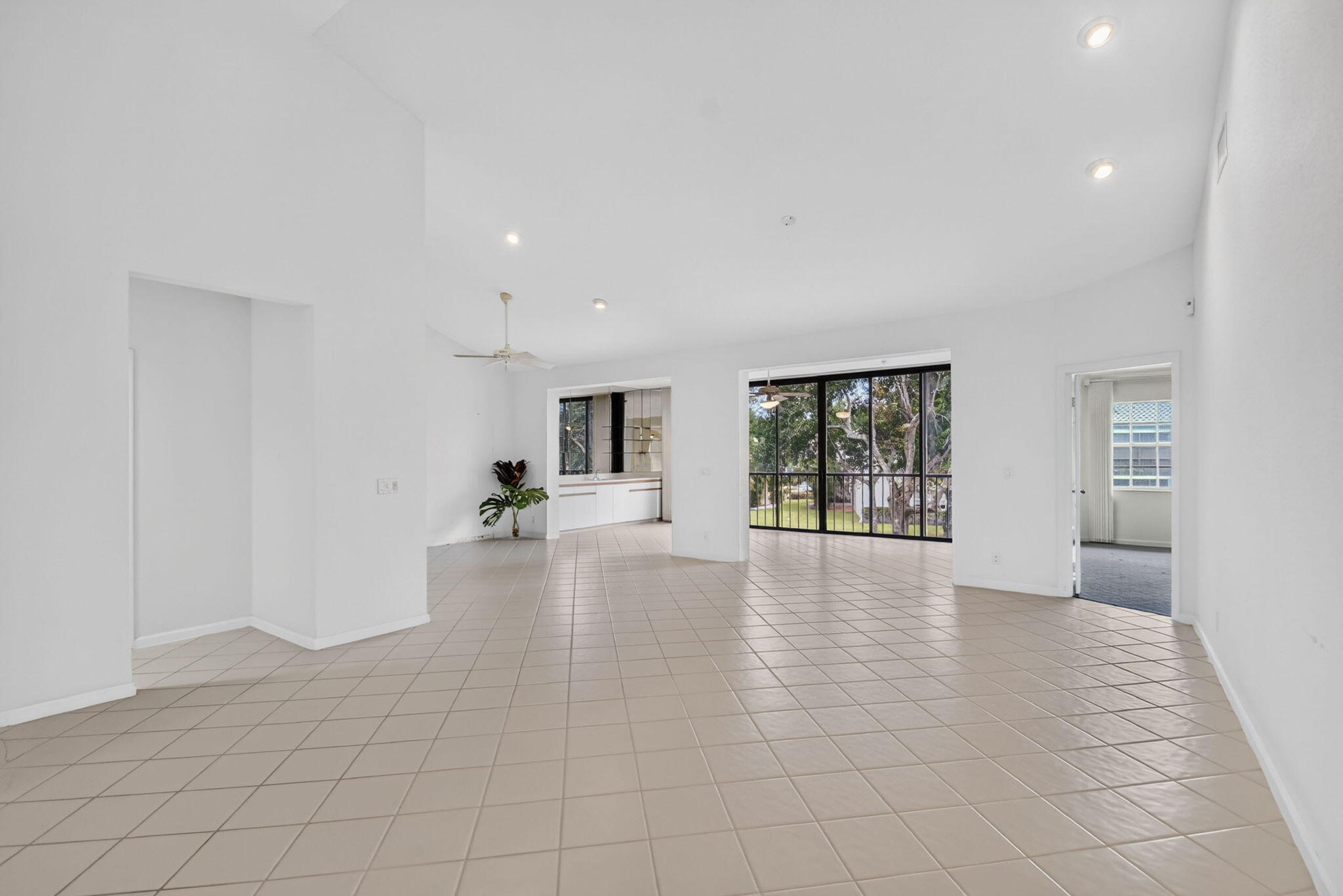 Properties 11691 Briarwood Circle