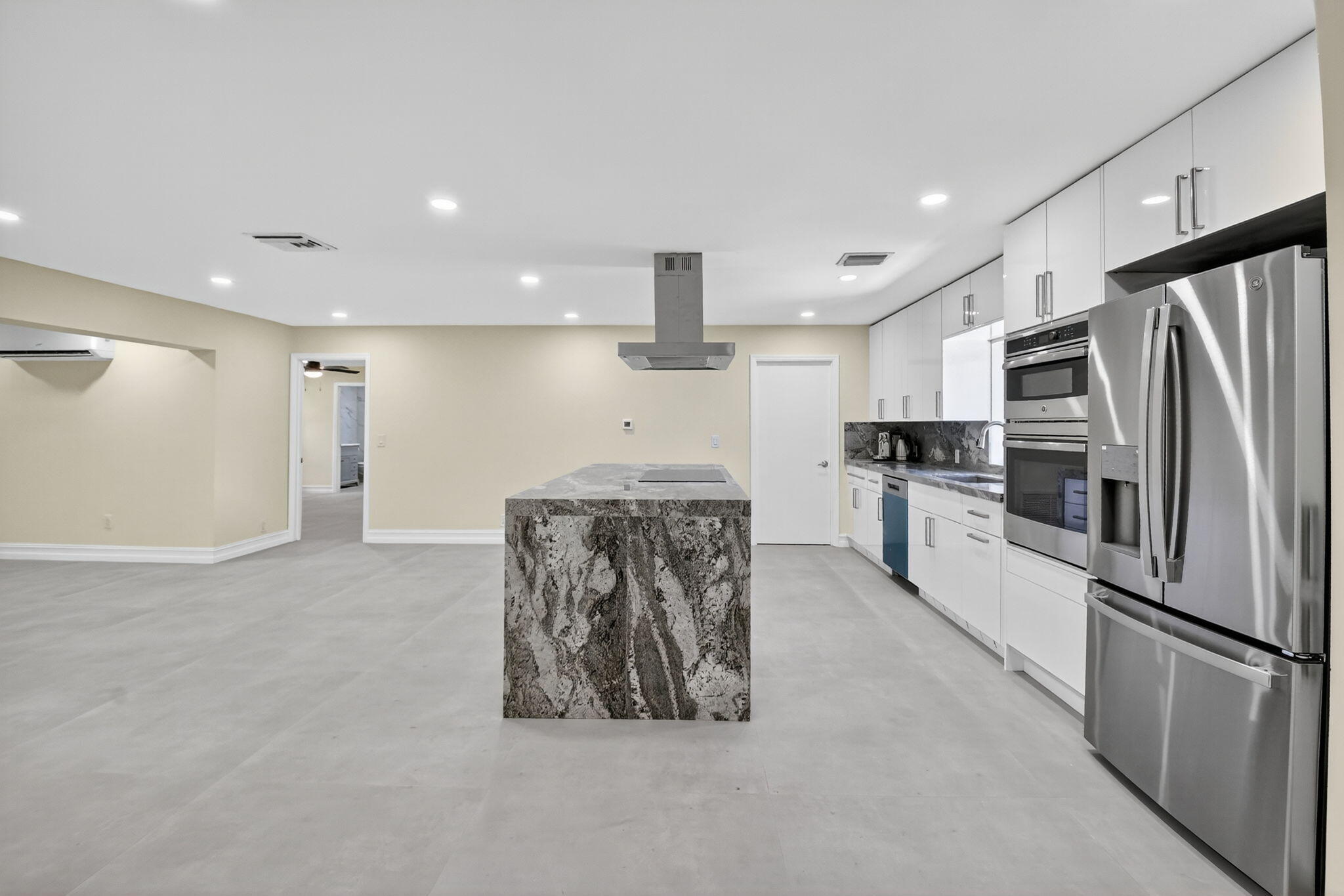 COCO WOOD LAKES SEC 2 - Residential