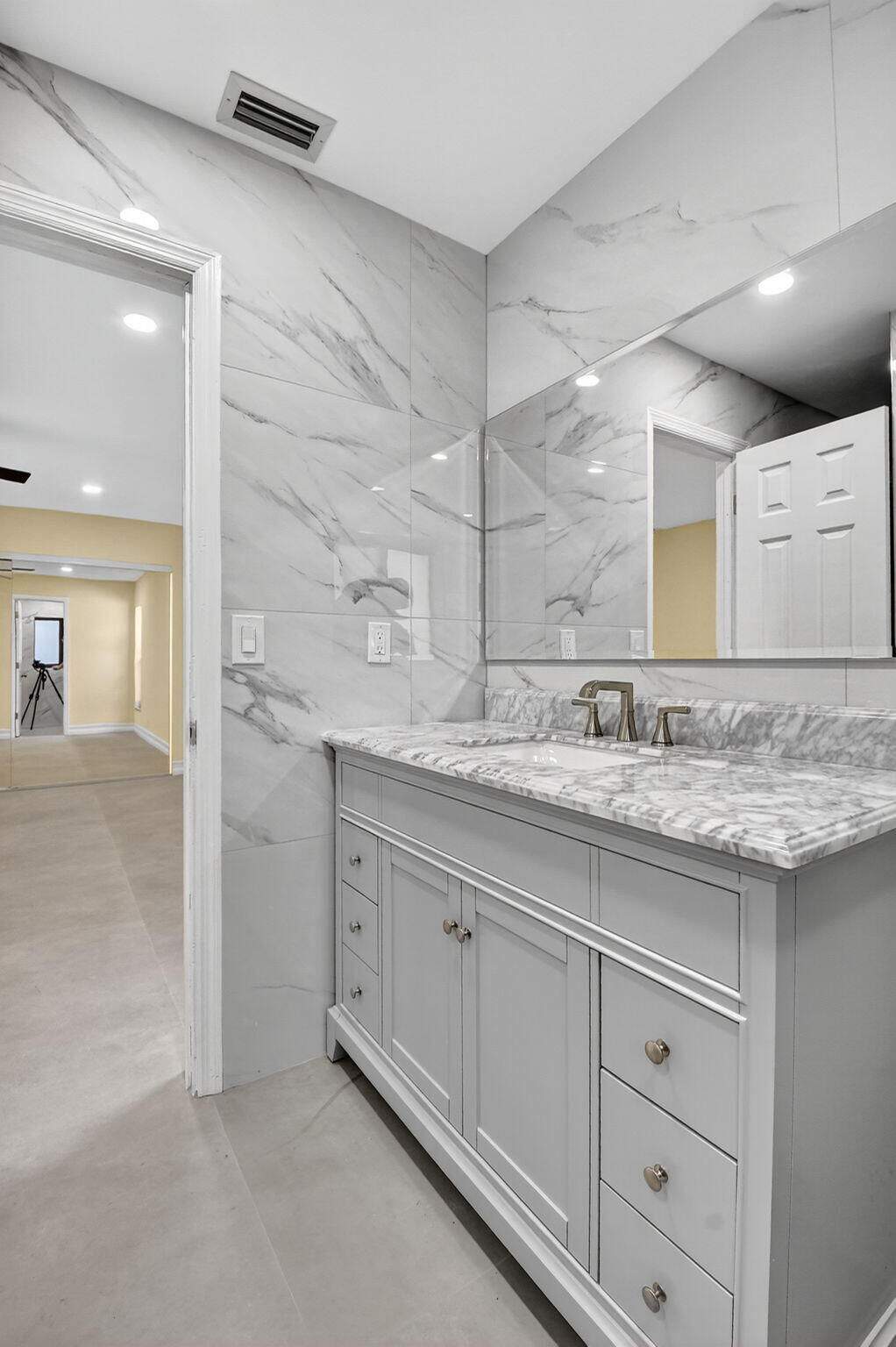 COCO WOOD LAKES SEC 2 - Residential