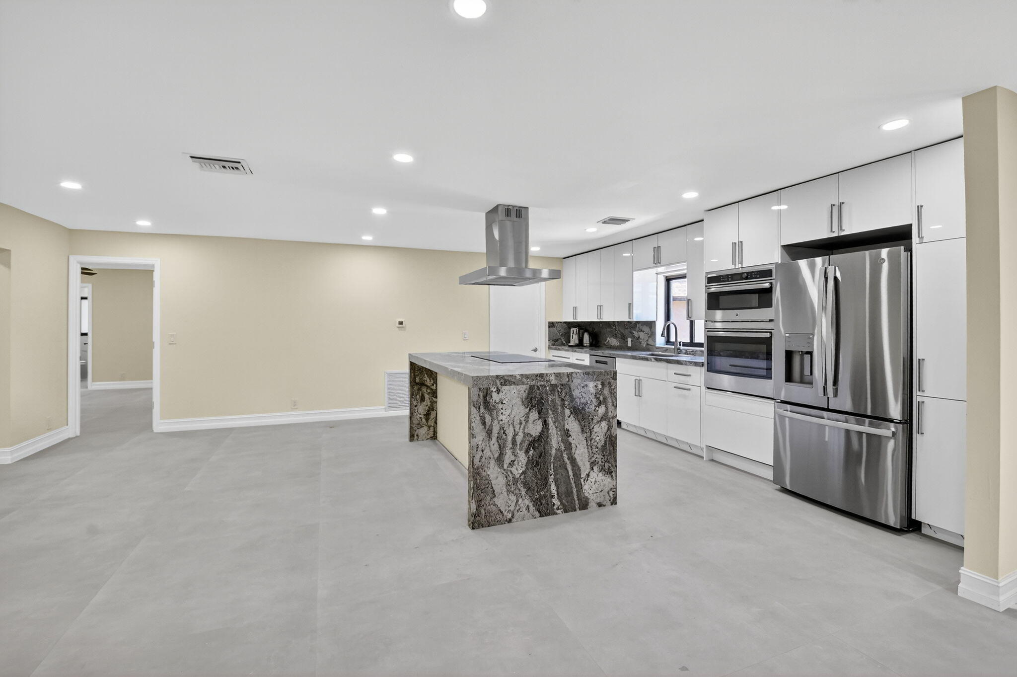 COCO WOOD LAKES SEC 2 - Residential